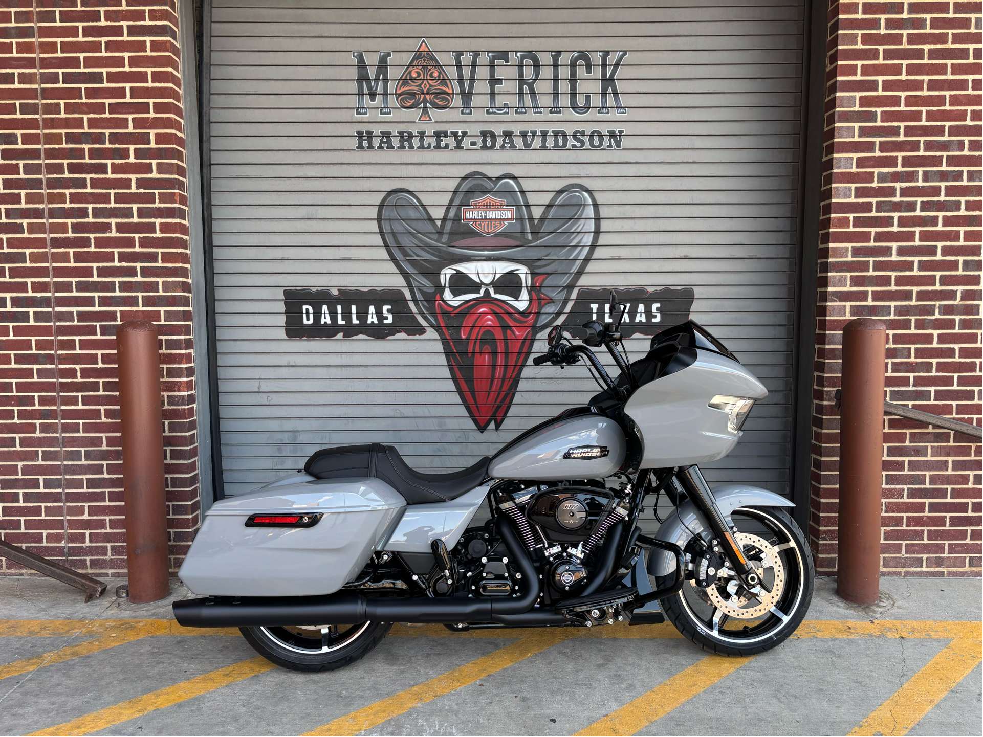 New 2025 Harley-Davidson Road Glide® Billiard Gray (Black Finish