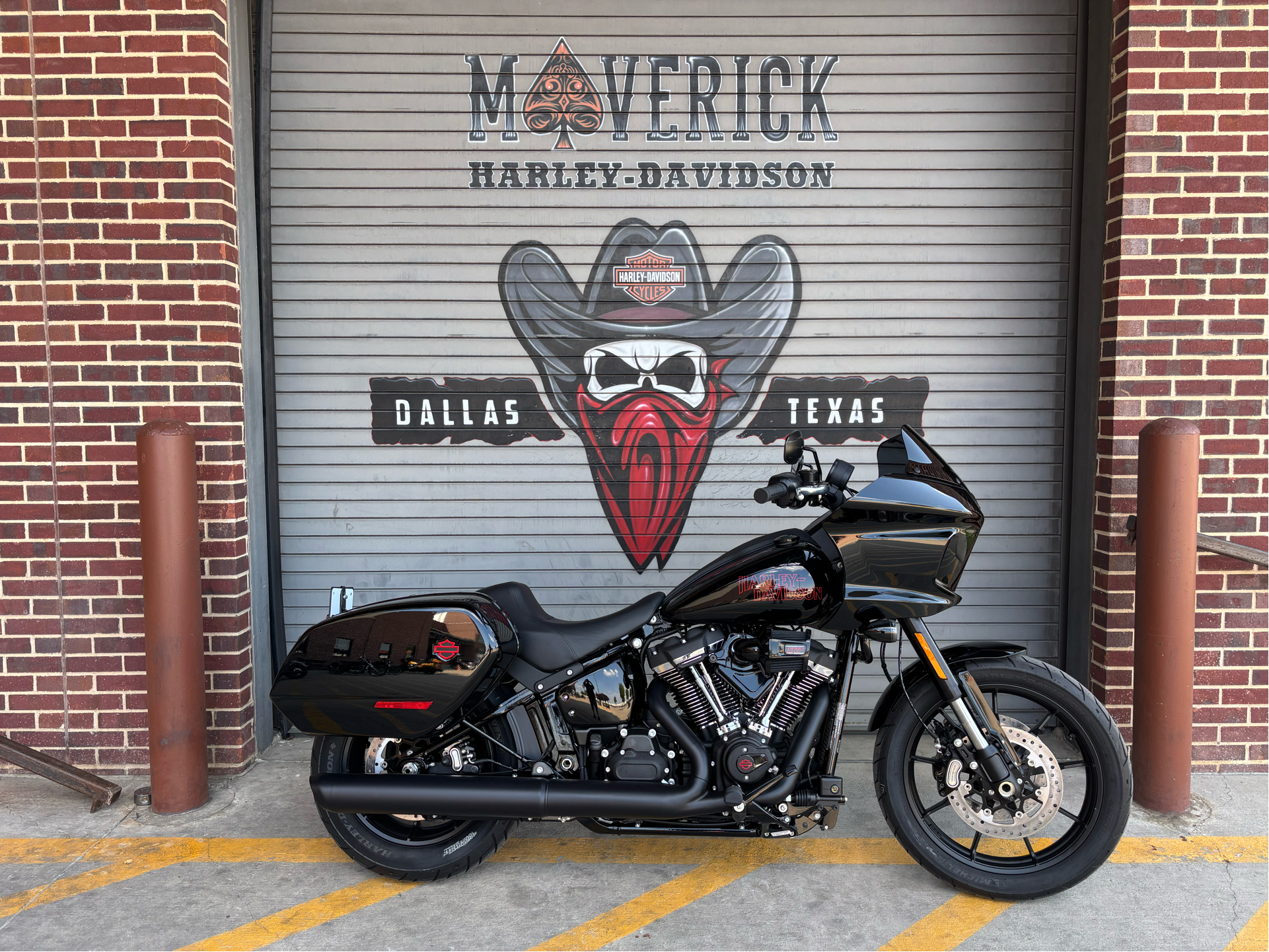 New 2025 Harley-Davidson Low Rider® ST Vivid Black (Black Finish