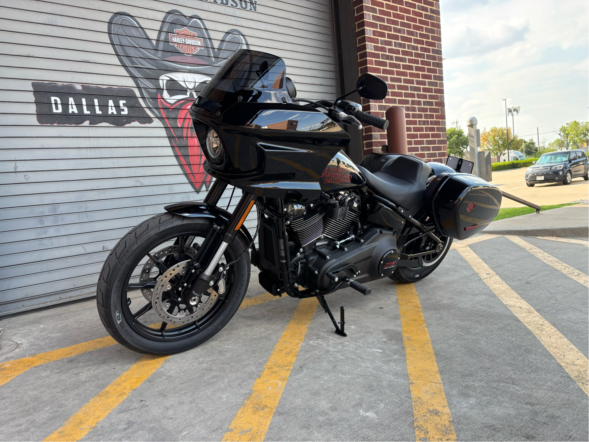 New 2025 Harley-Davidson Low Rider® ST Vivid Black (Black