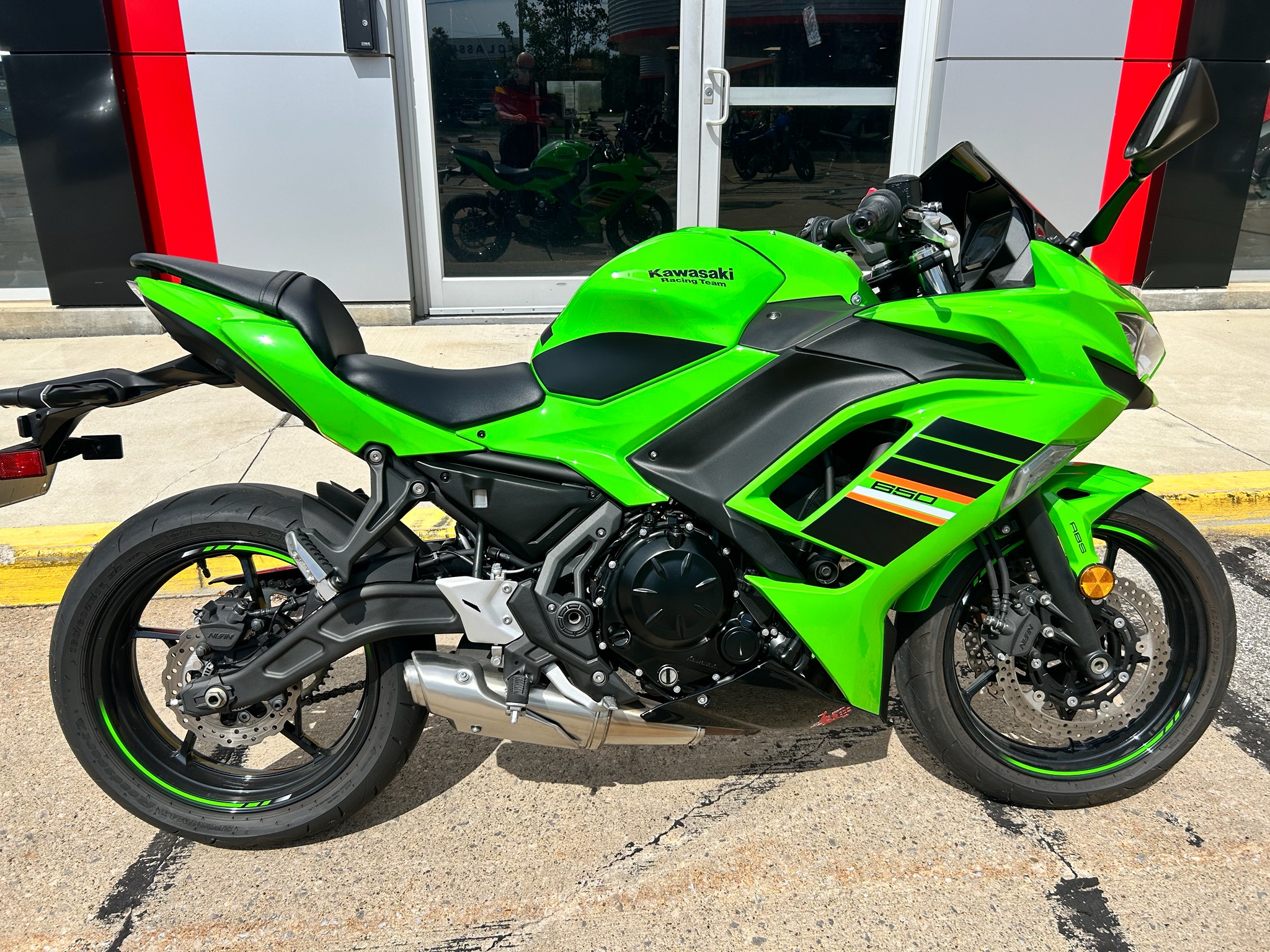 Used 2025 Kawasaki Ninja® 650 KRT Edition ABS Lime Green / Ebony