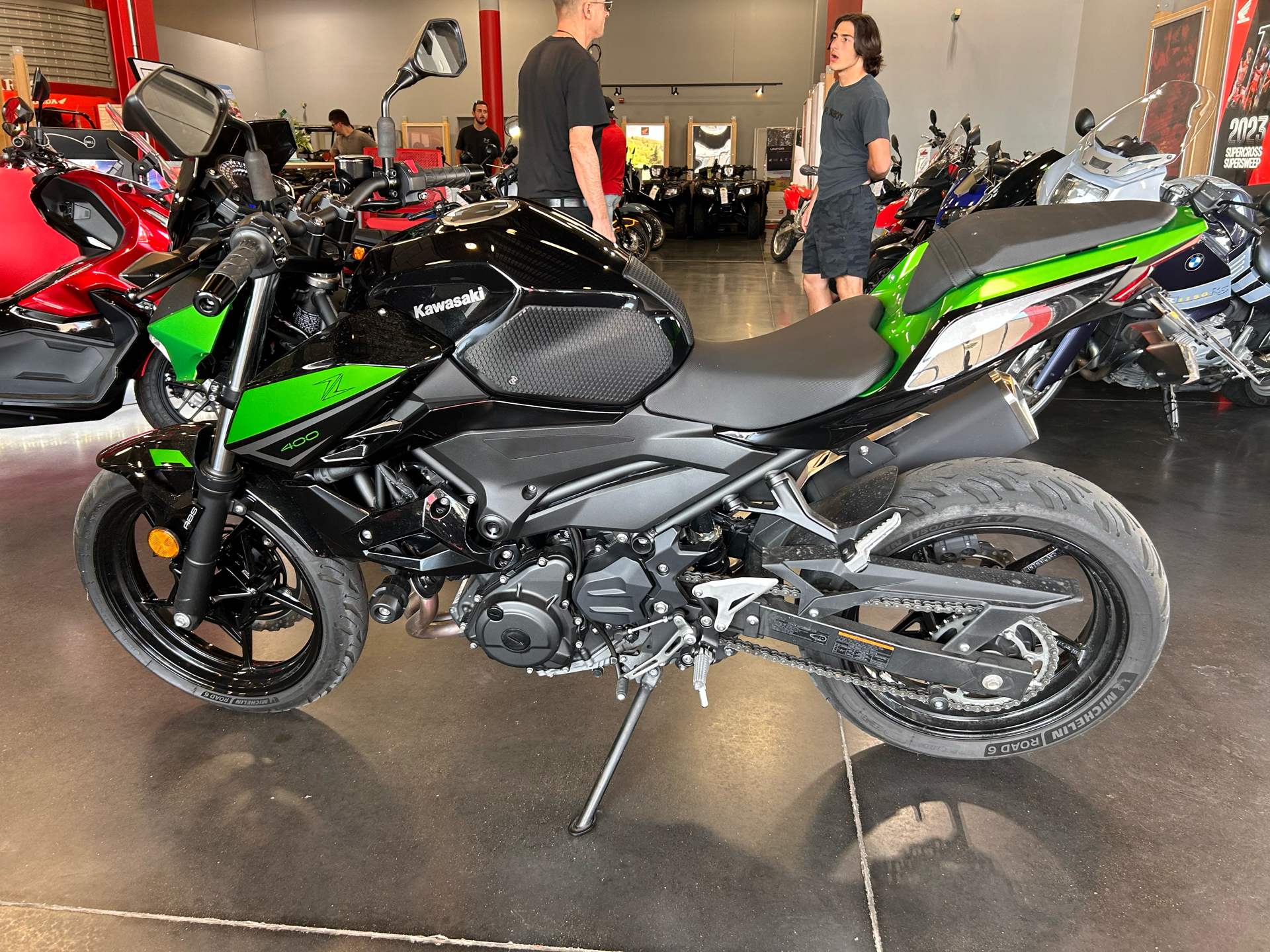 2022 Kawasaki Z400 ABS in Mentor, Ohio - Photo 2