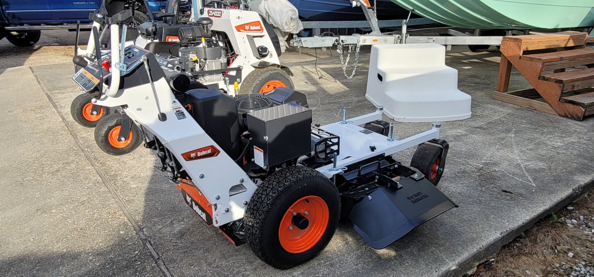 New Bobcat WB700 36 in. Kawasaki FS481 14.5 hp Lawn Mowers in