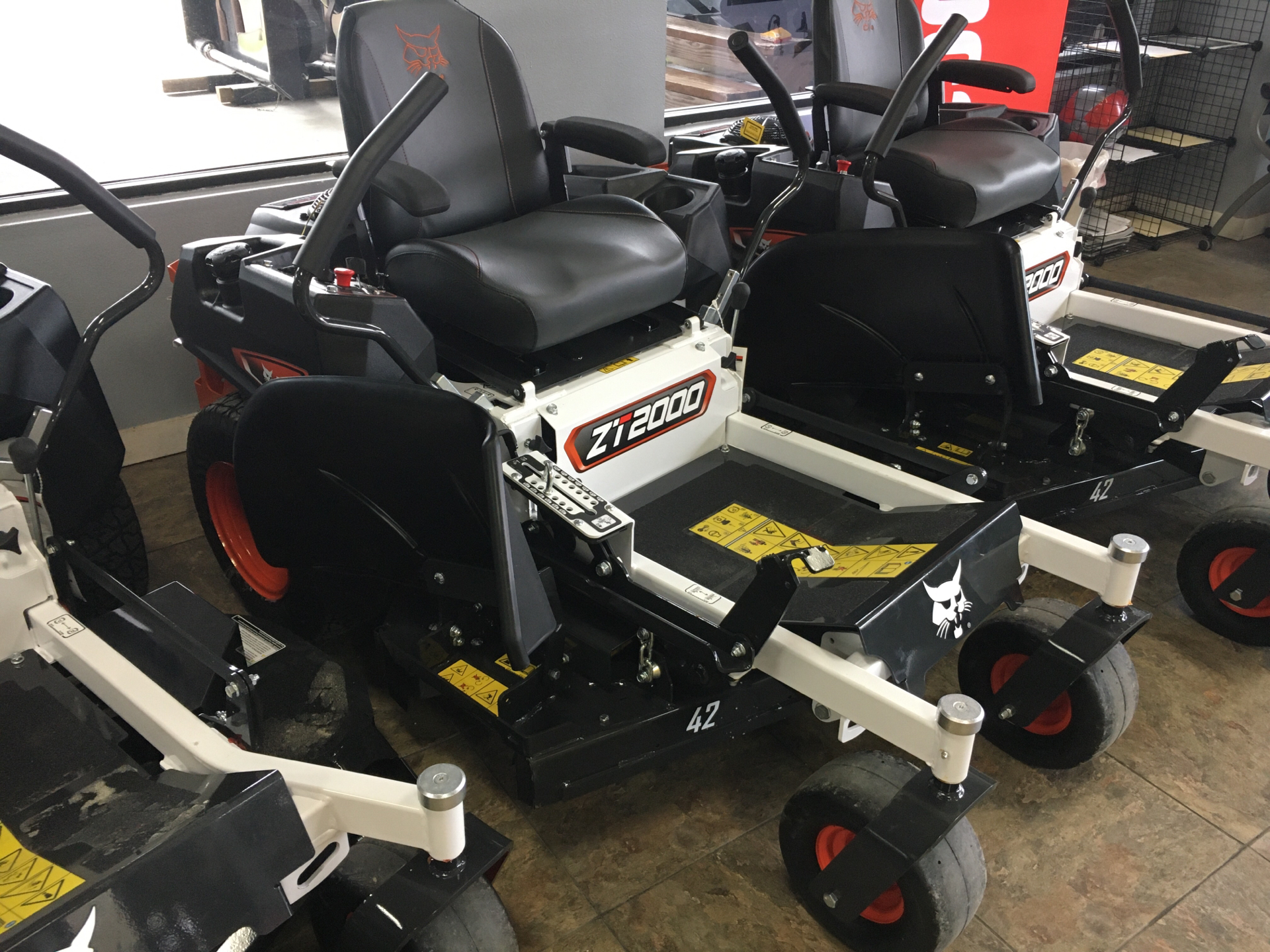 New 2024 Bobcat ZT2000 42 Kawasaki FR651V hp Lawn Mowers