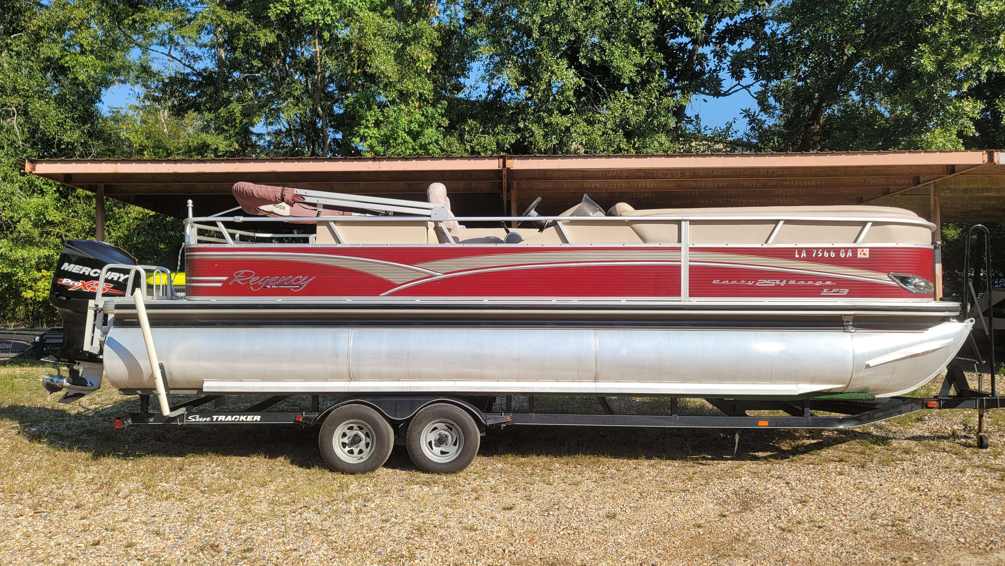 Used 2013 Sun Tracker Party Barge 254 XP3 Power Boats Outboard in