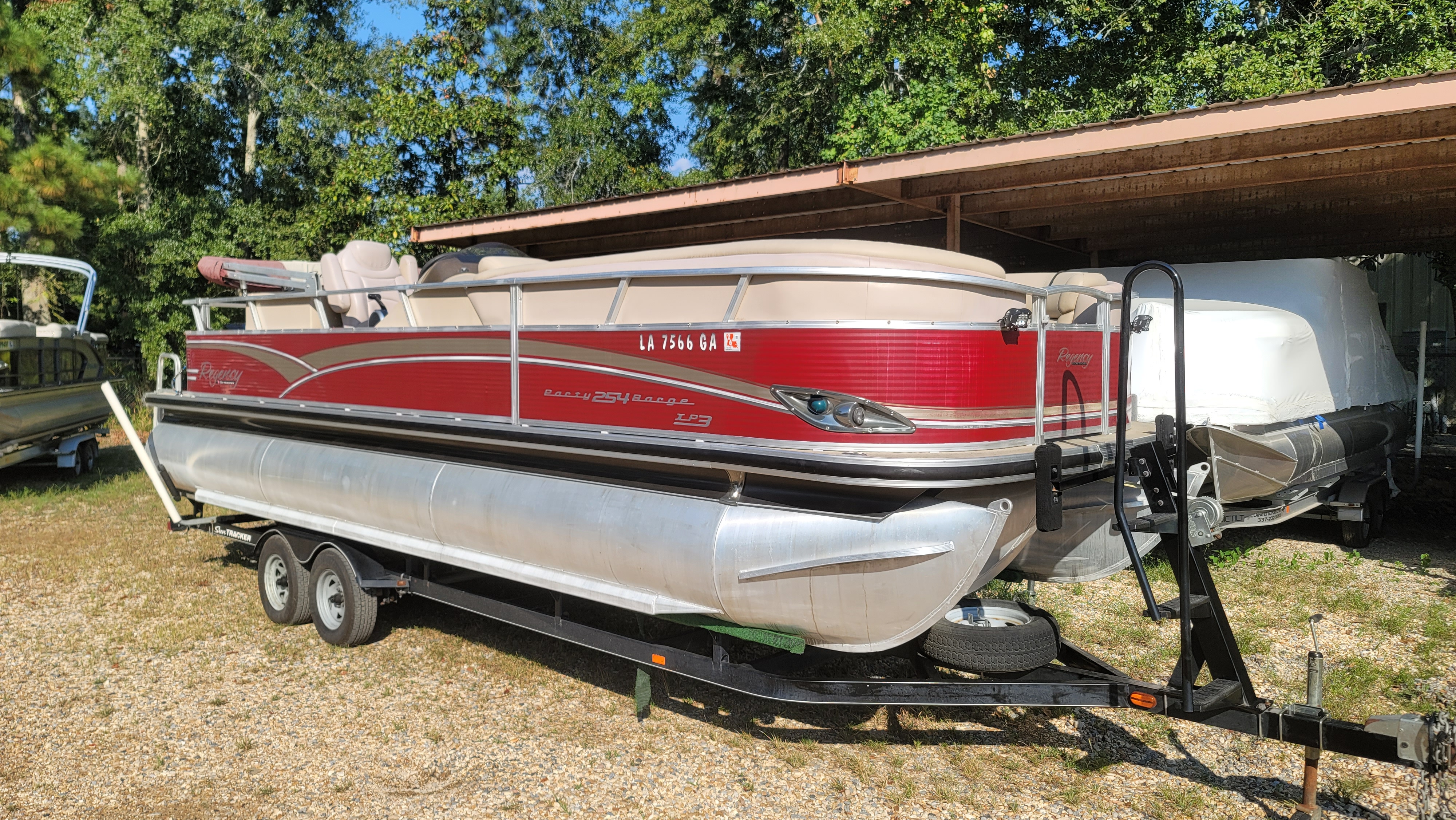 Used 2013 Sun Tracker Party Barge 254 XP3 Power Boats Outboard in