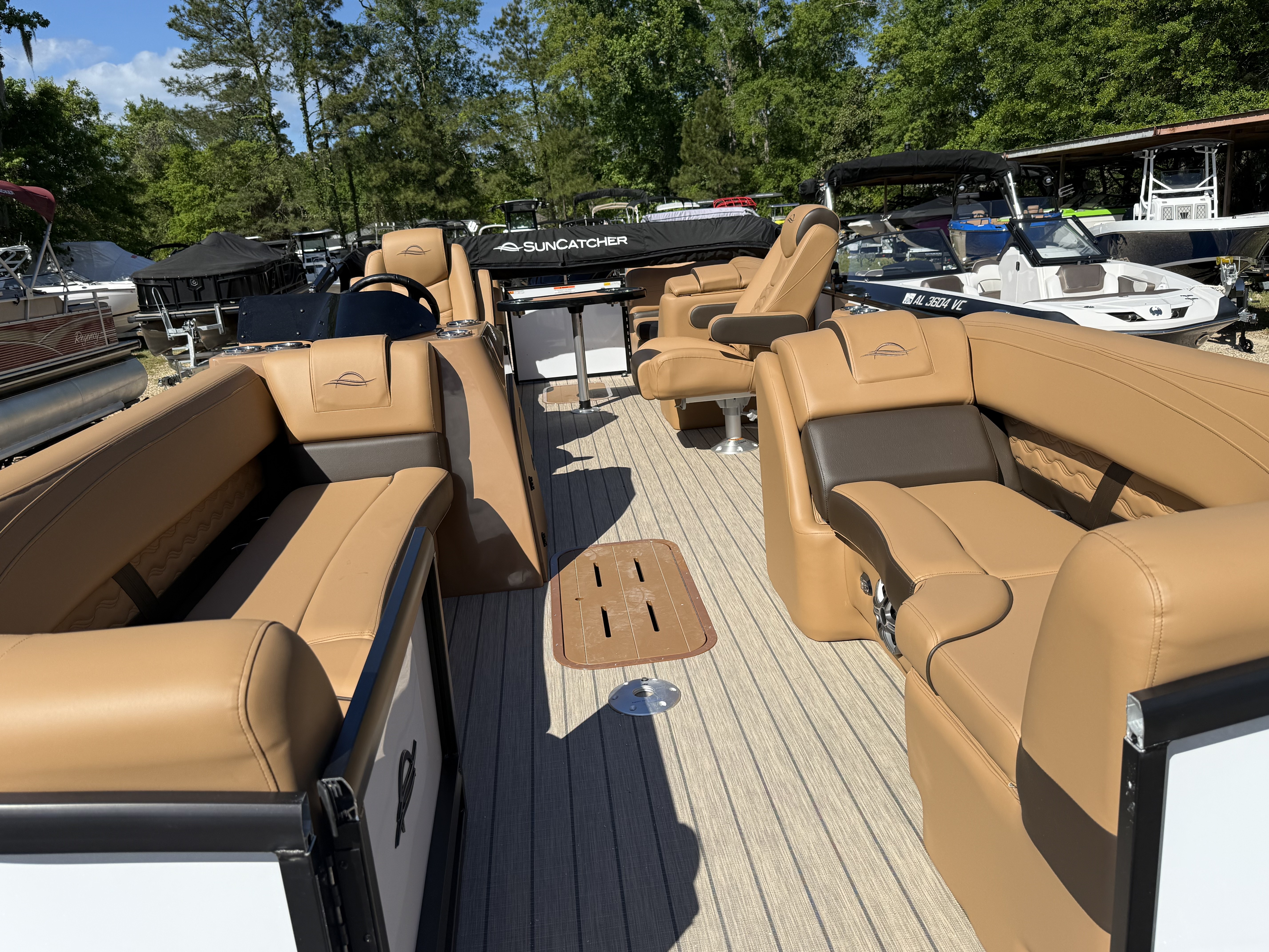 New 2025 SunCatcher Fusion 322 RC Power Boats Outboard in Kenner