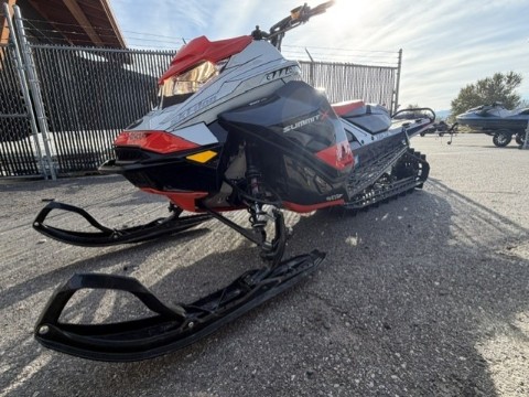 2022 Ski-Doo Summit X 165 850 E-TEC Turbo SHOT PowderMax Light — photo 1 of 17