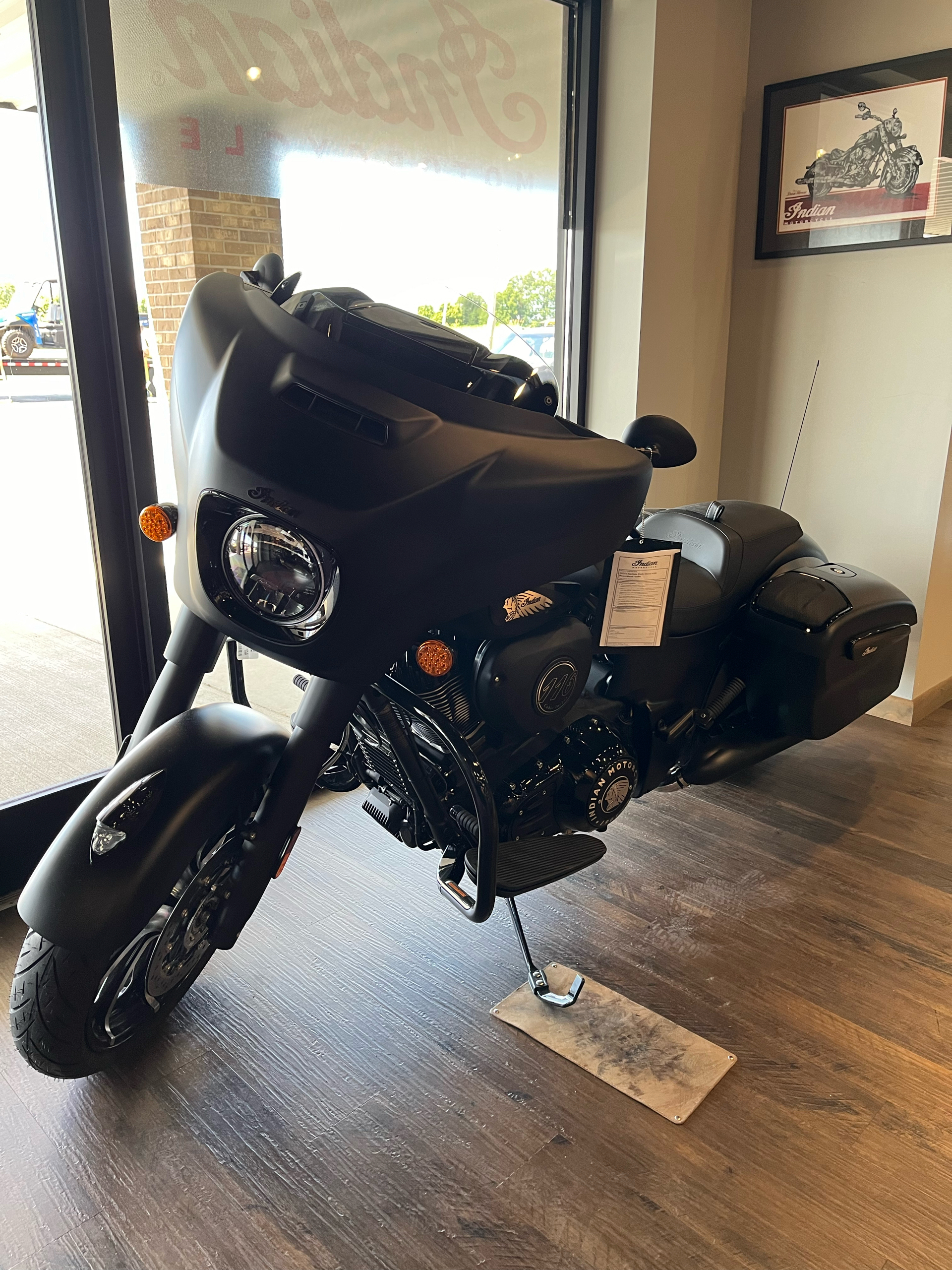 Indian Motorcycle ベスト　チマヨベスト　ネイティブ　ブラック New 2025 Indian Motorcycle Chieftain® Dark Horse® with PowerBand