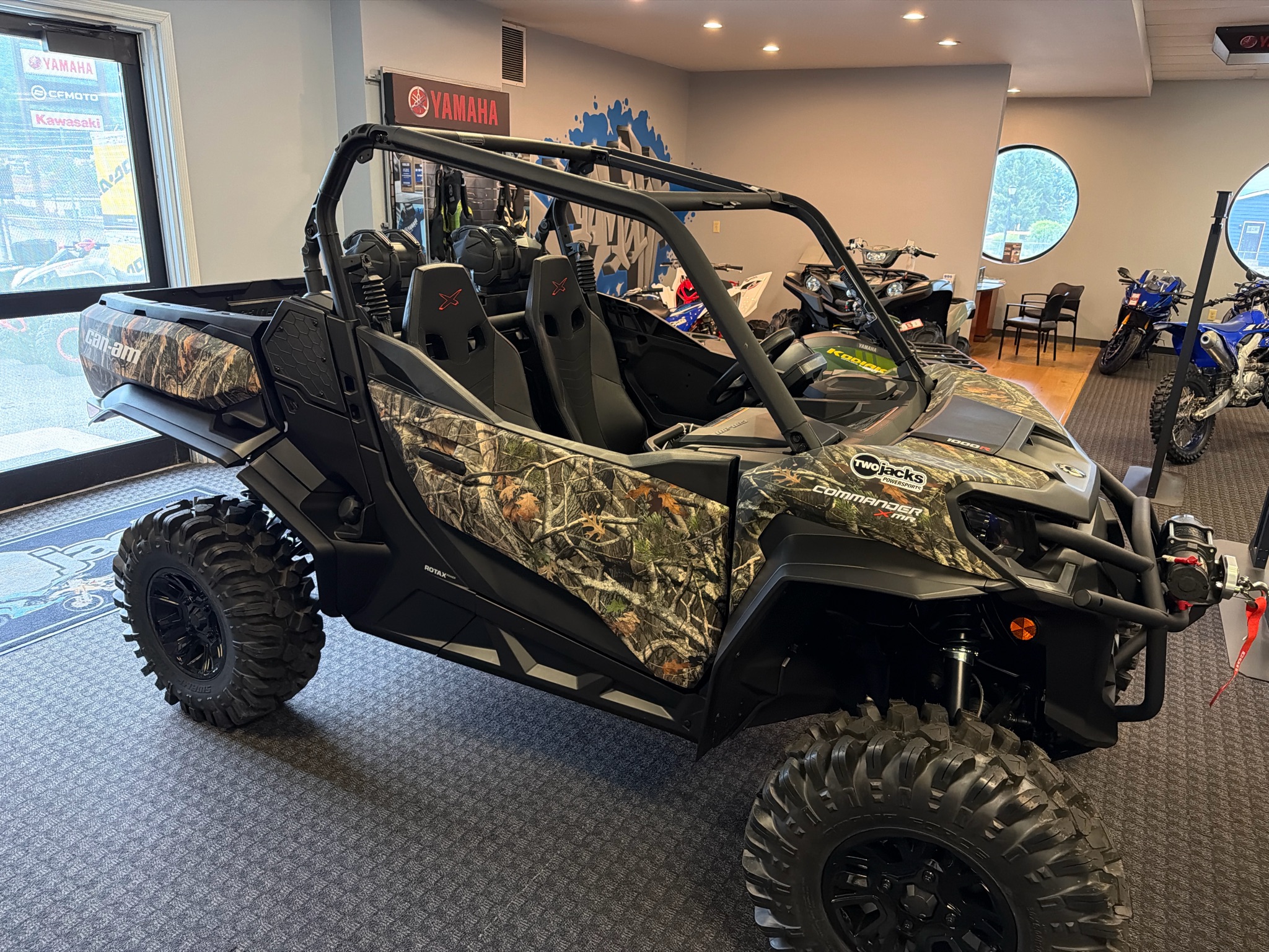 2026 Can-Am™ Commander X MR 2