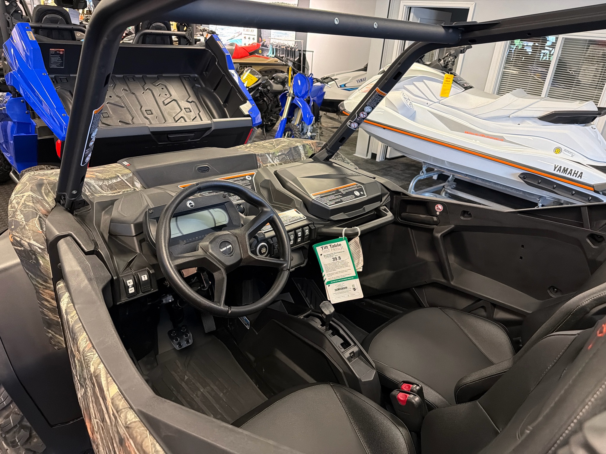 2026 Can-Am™ Commander X MR 4