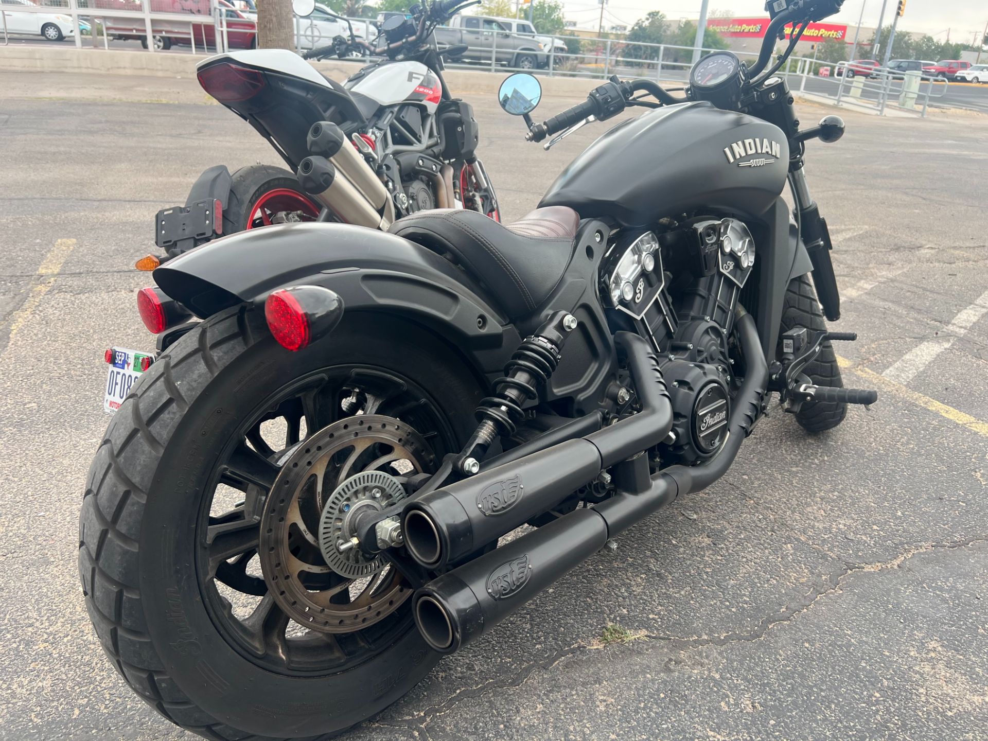 2019  Scout® Bobber ABS 3