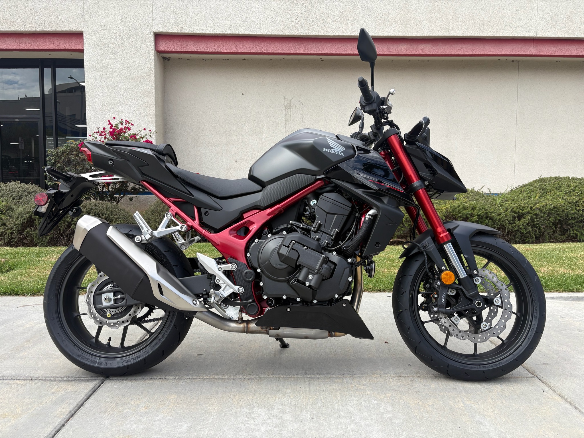 2026 Honda CB750 Hornet E-Clutch