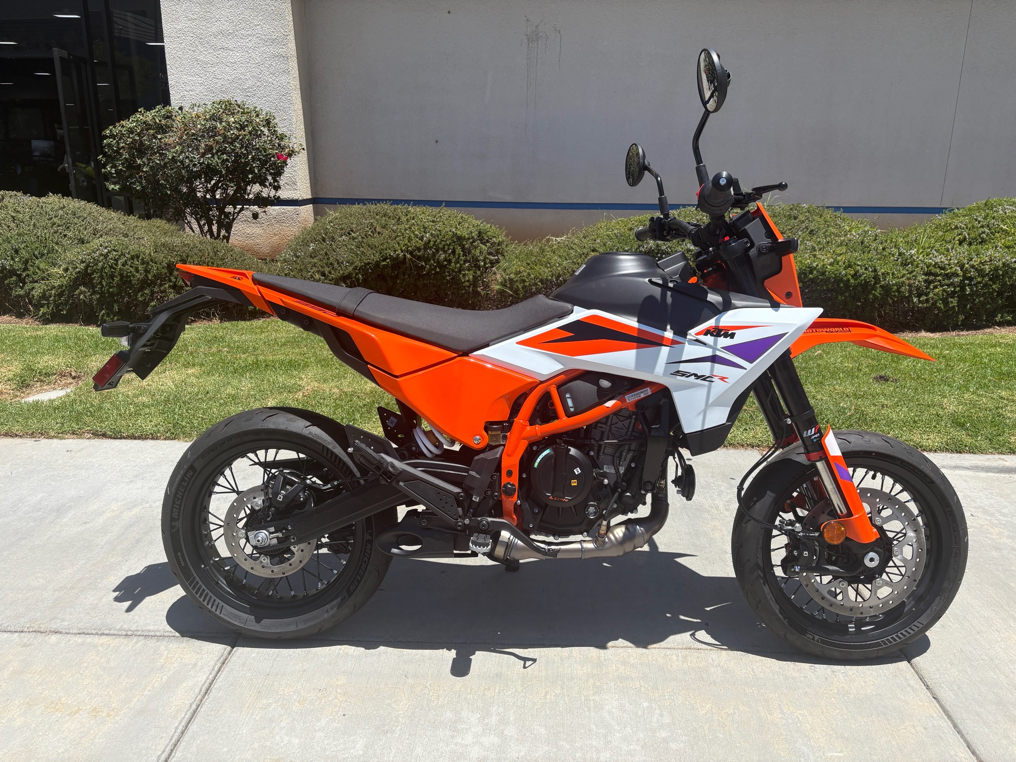 2026 KTM 390 SMC R