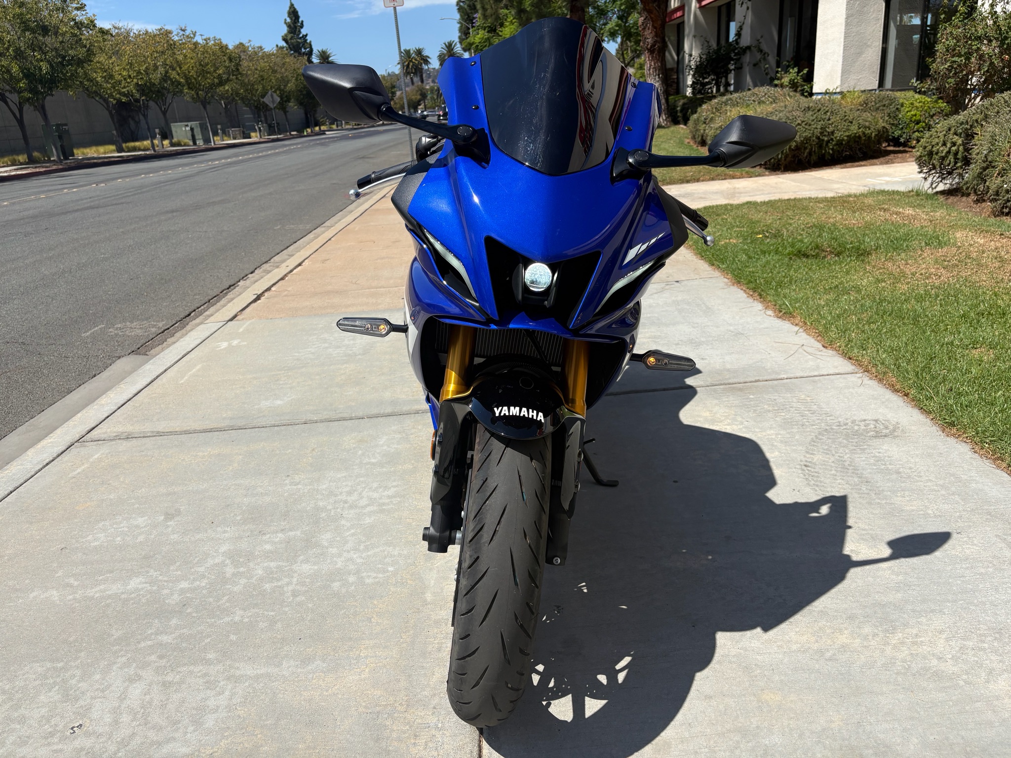 2025 Yamaha YZF-R7 3