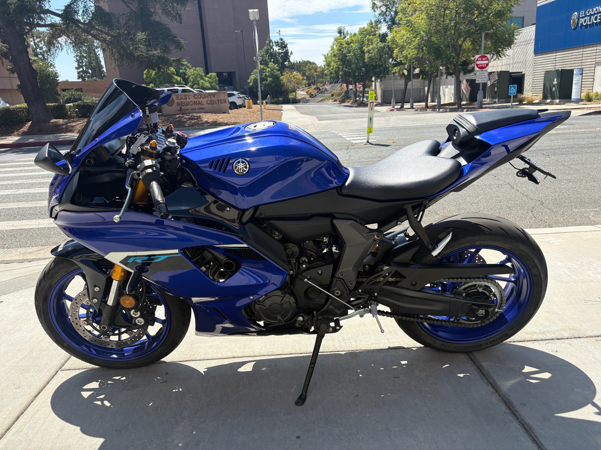 2025 Yamaha YZF-R7 5