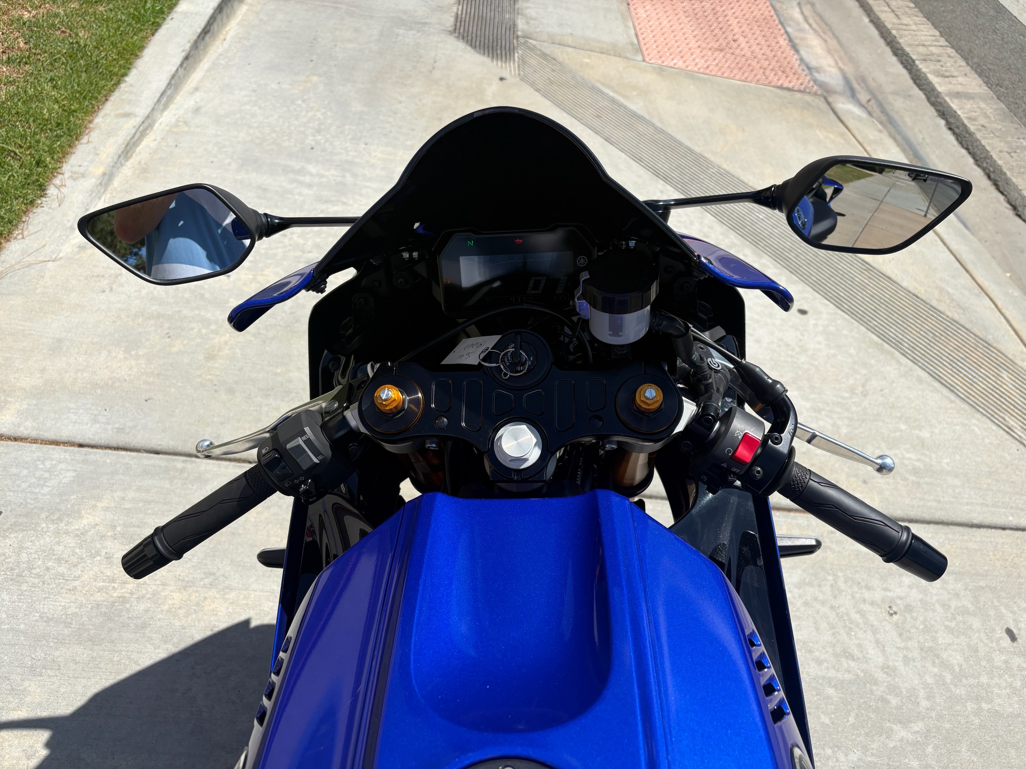2025 Yamaha YZF-R7 8