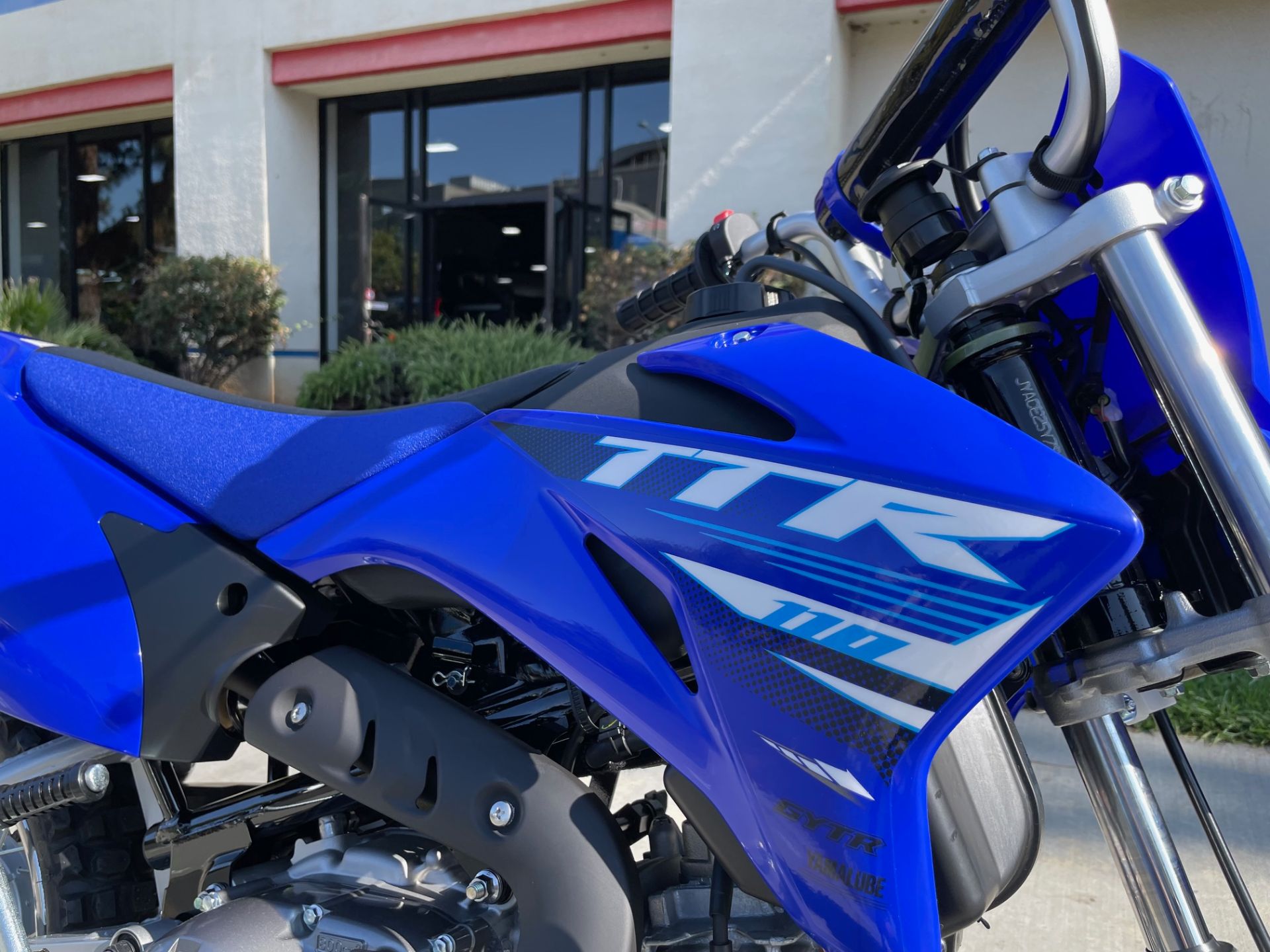 2025 Yamaha TT-R110E 9