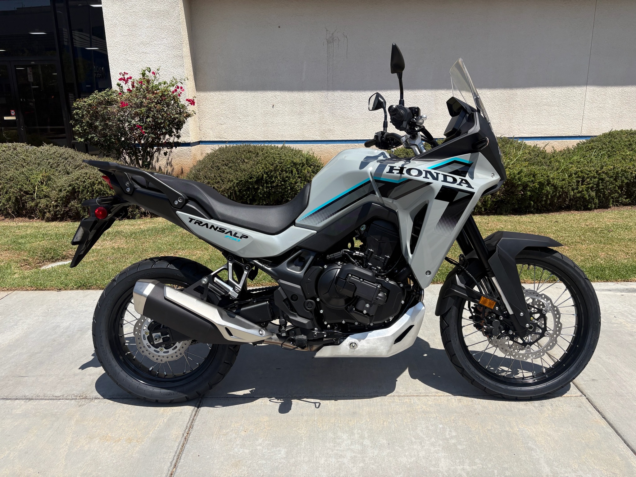 2026 Honda Transalp E-Clutch