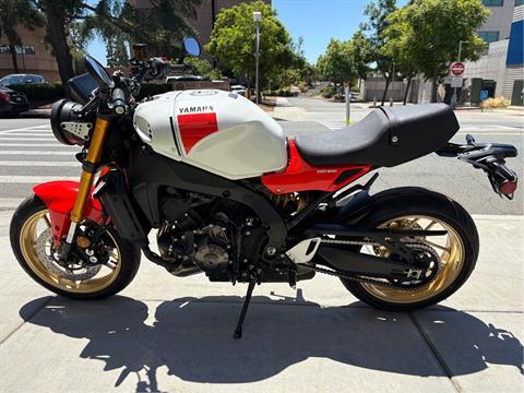 XSR900 2025 シート 2025年モデルで深化したXSR900が登場！純正アクセサリーパーツも