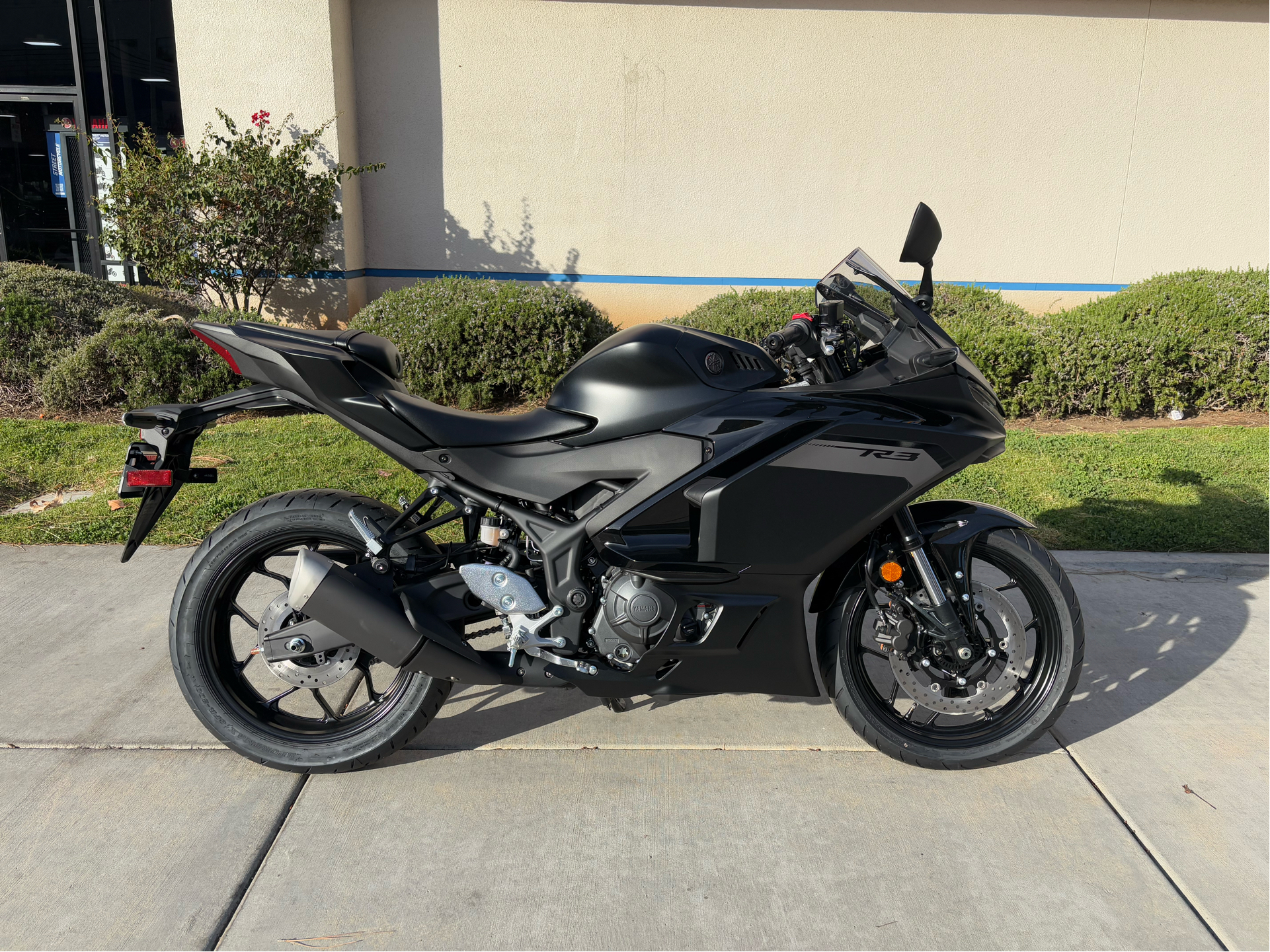 New 2025 Yamaha YZF-R3 | Motorcycles in EL Cajon CA | MH Matte