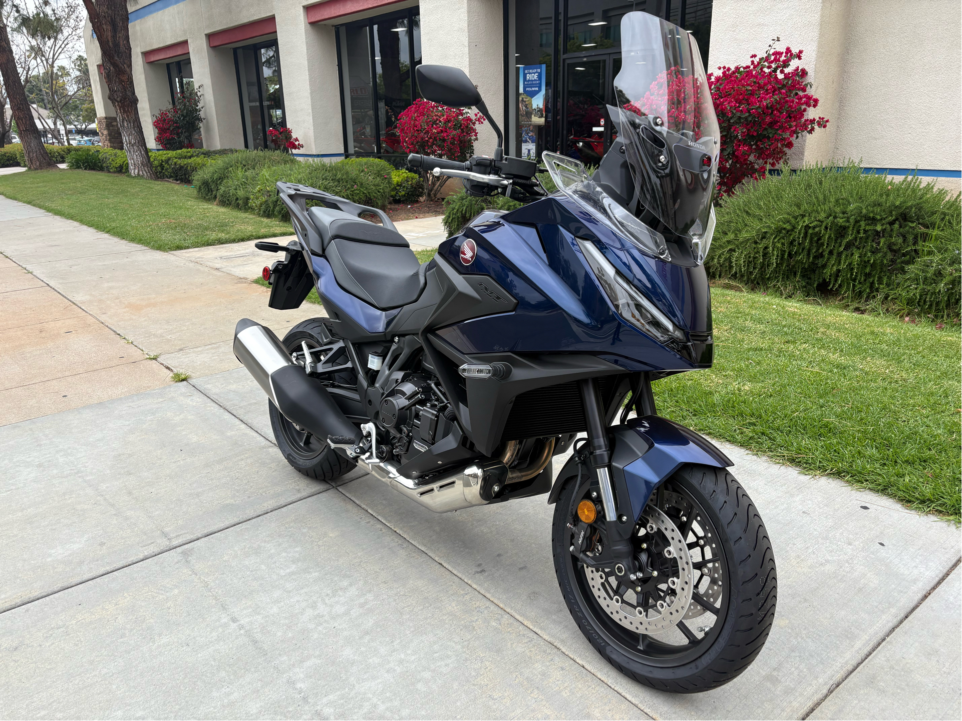 New 2025 Honda NT1100 DCT | Motorcycles in EL Cajon CA | N/A Pearl