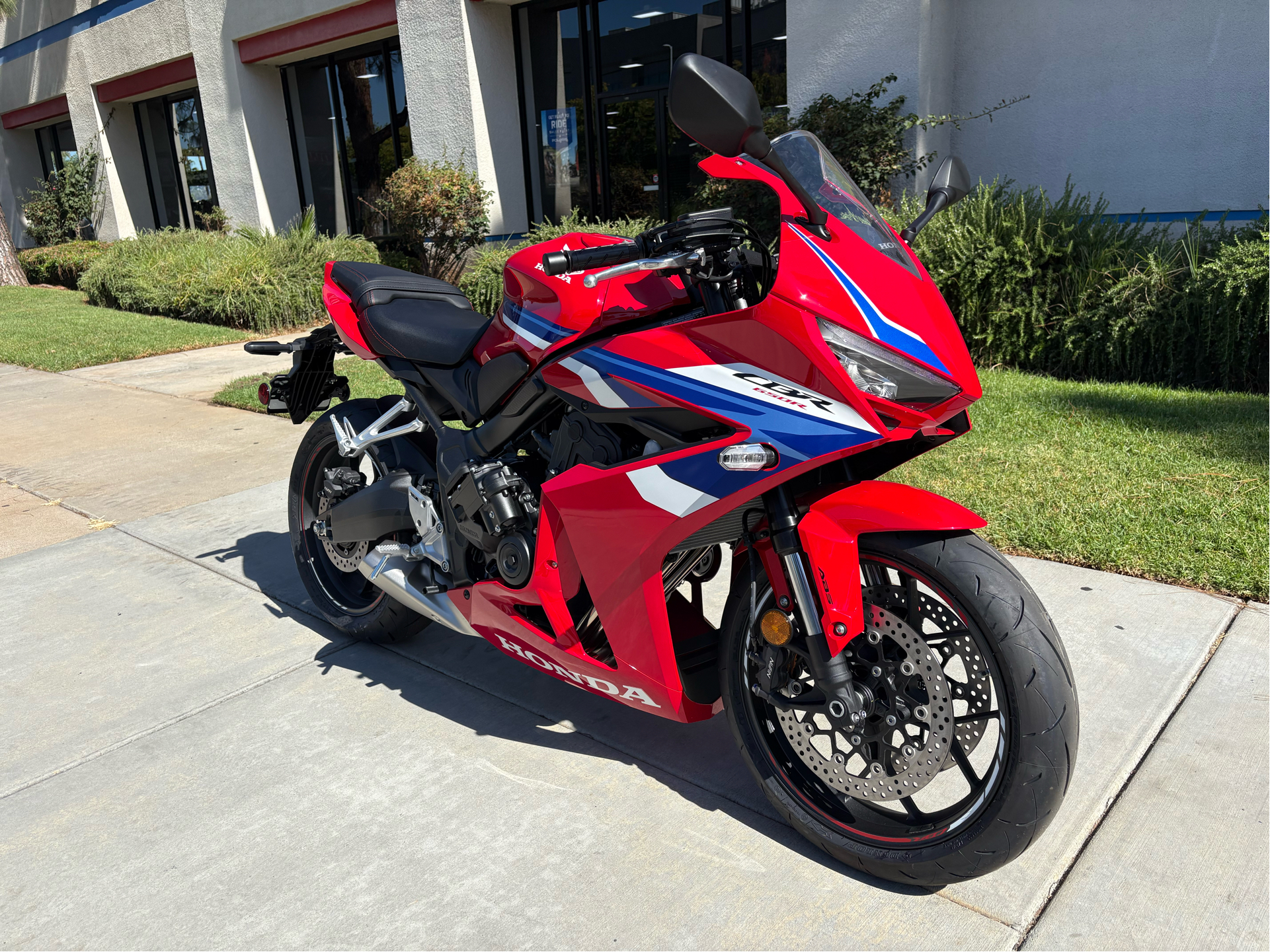 New 2025 Honda CBR650R E-Clutch | Motorcycles in EL Cajon CA