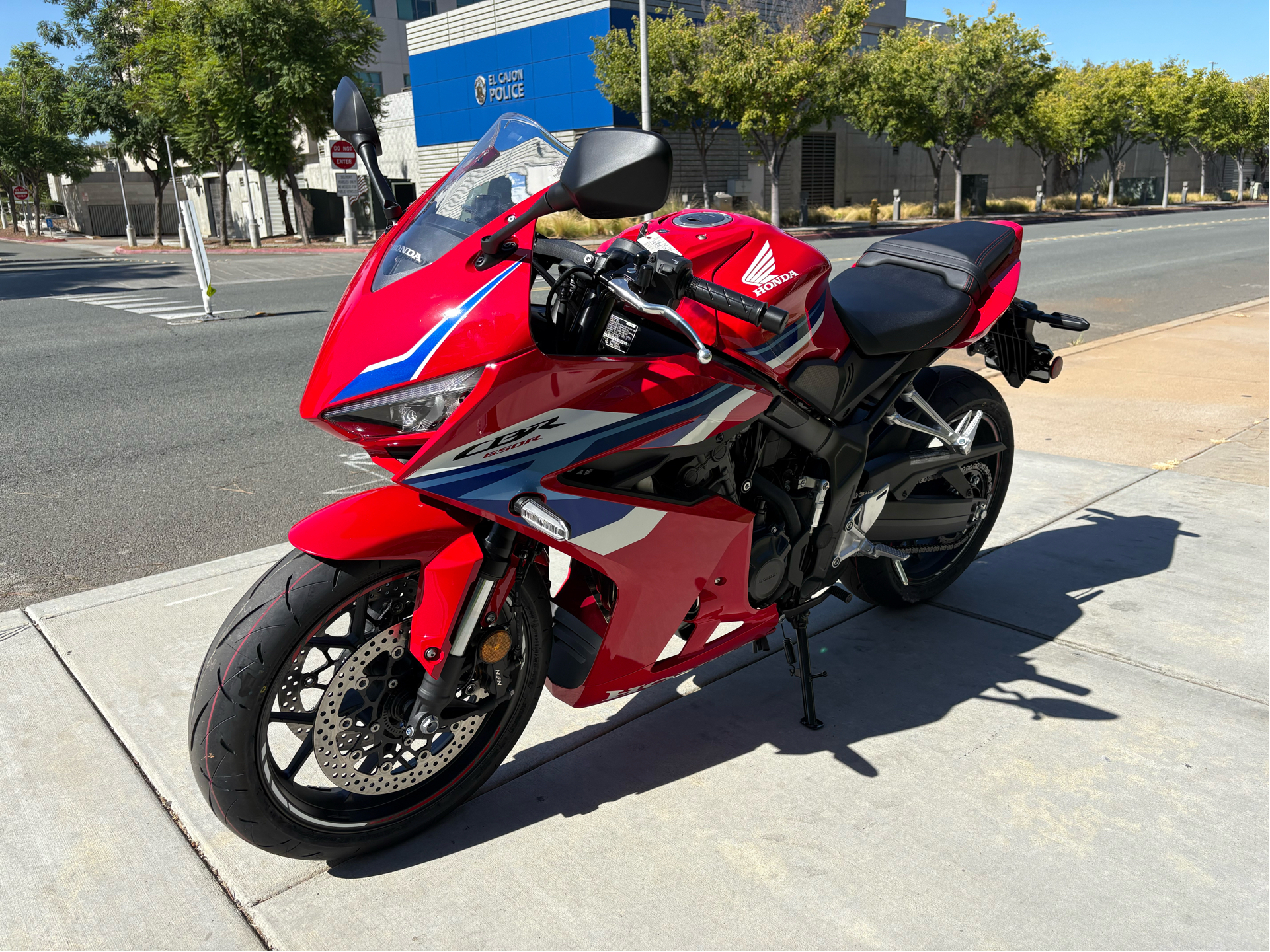 New 2025 Honda CBR650R E-Clutch | Motorcycles in EL Cajon CA
