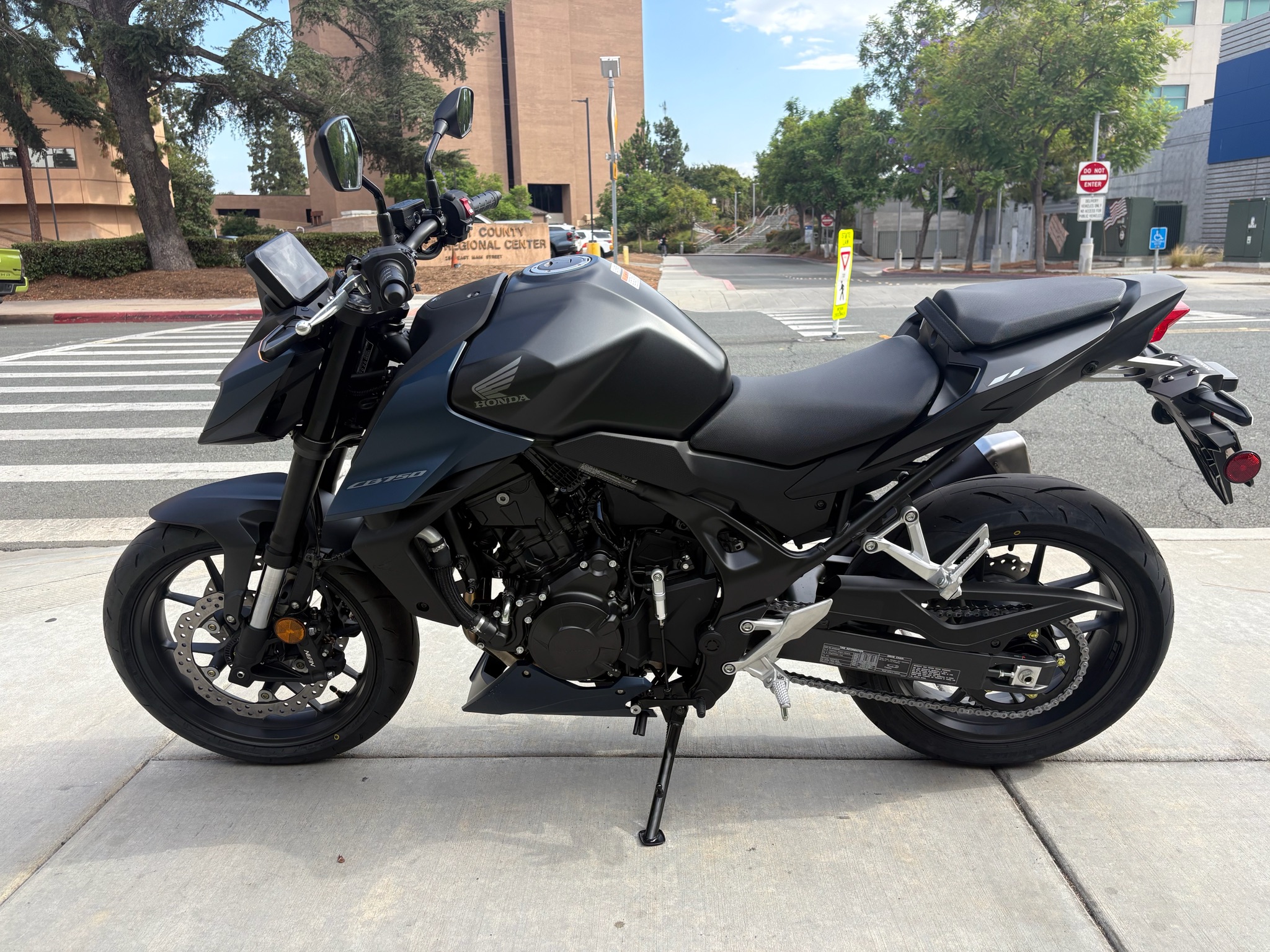 2026 Honda CB750 Hornet E-Clutch 5
