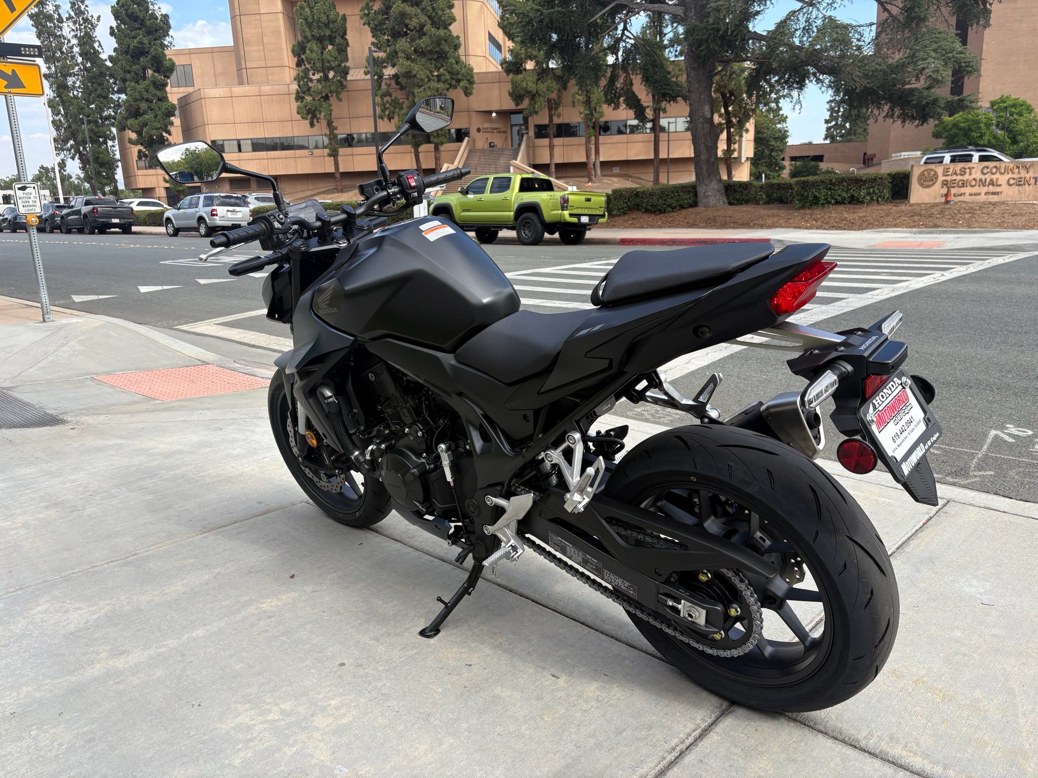 2026 Honda CB750 Hornet E-Clutch 6