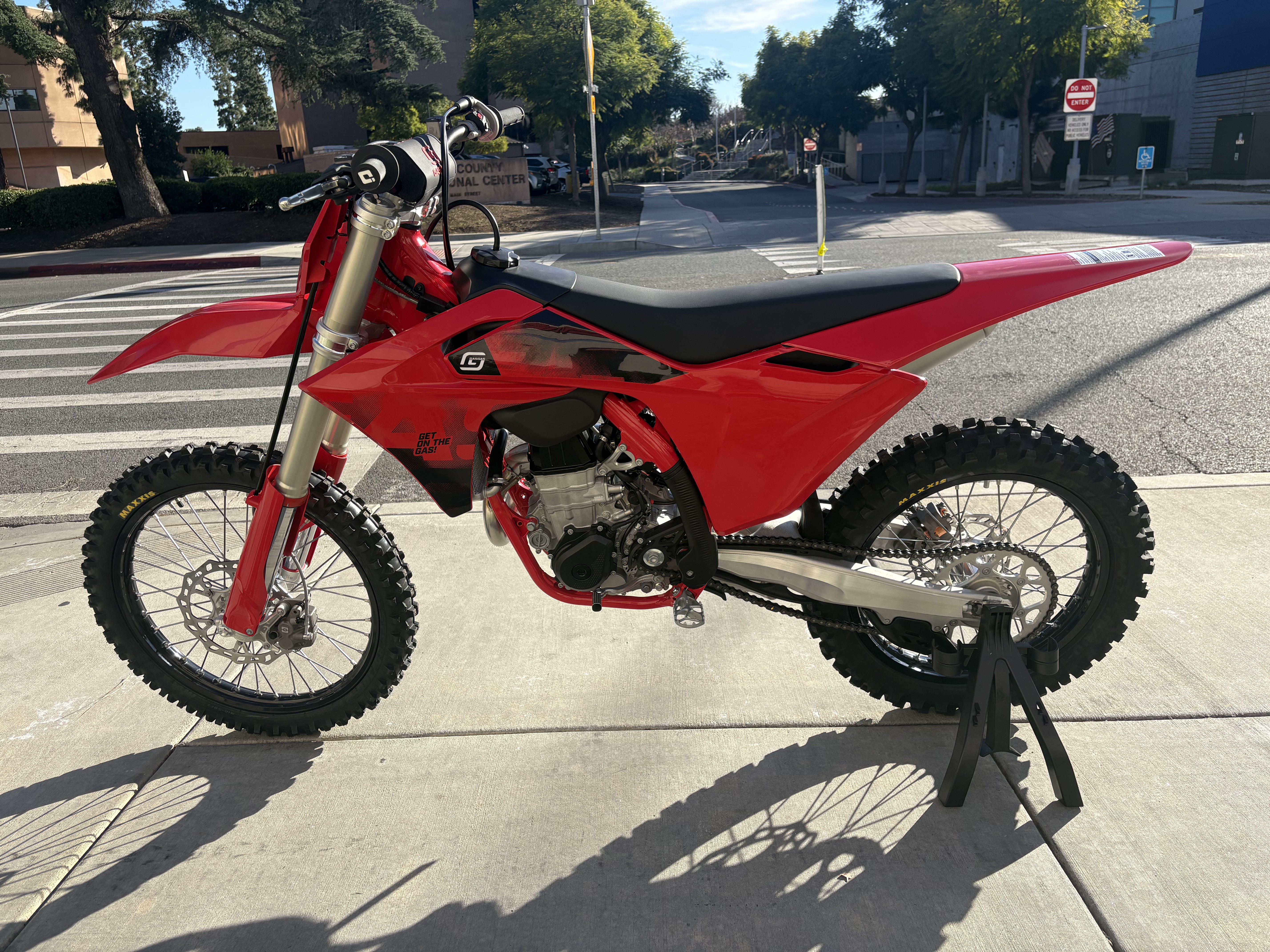 maronです。 New 2026 GASGAS MC 450F | Motorcycles in EL Cajon CA | N/A Red