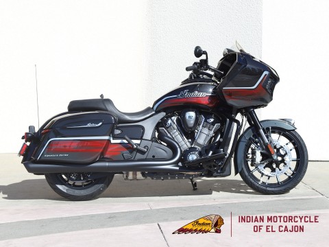 New 2026 Indian Motorcycle Challenger® Dark Horse® Signature