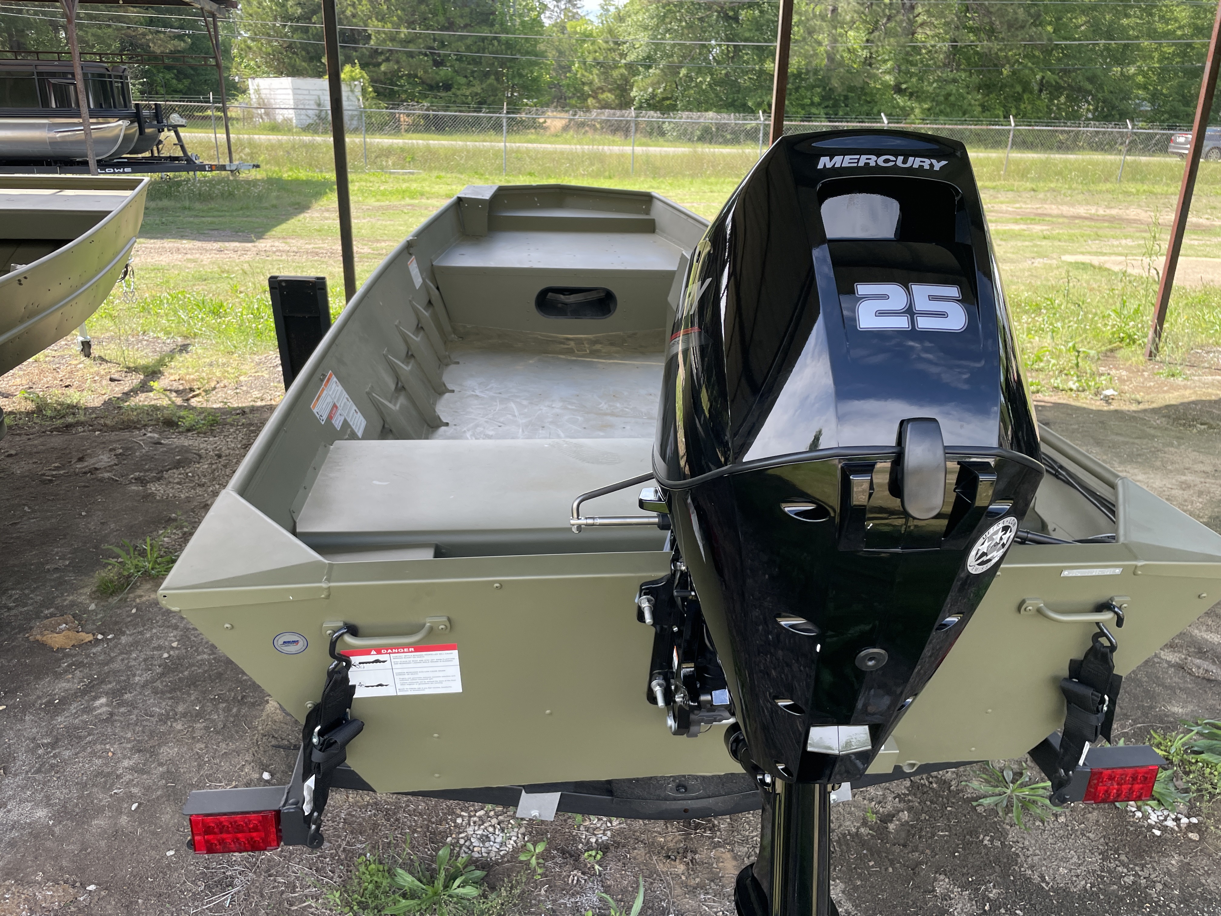 New 2026 Lowe L1648M Aura Power Boats Outboard in Smithville, MS