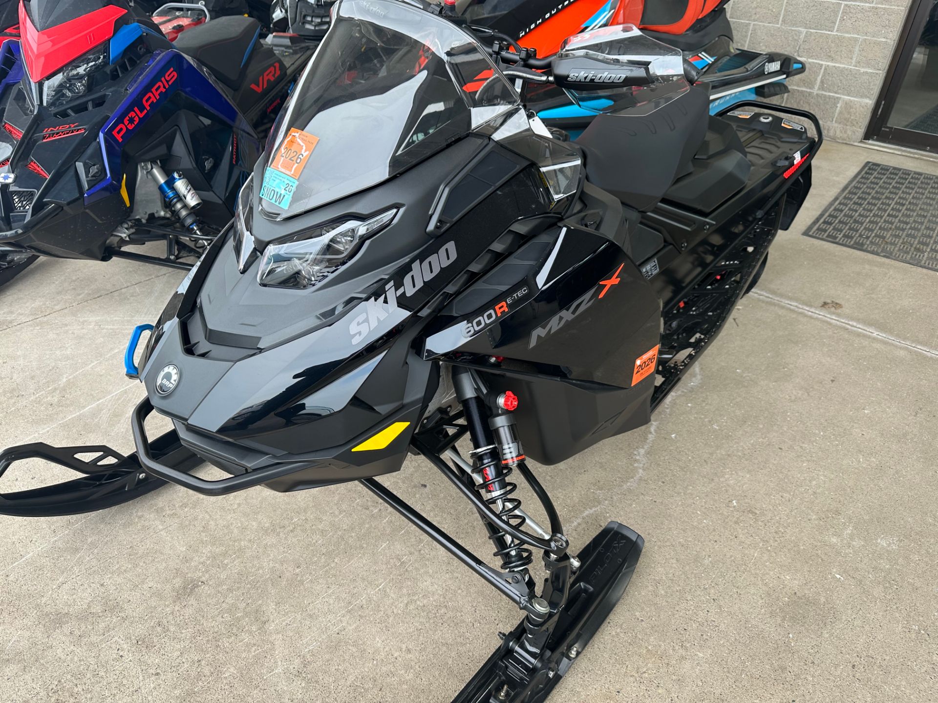 2024 MXZ X 129 600R E-TEC ES Ice Ripper XT 1.5