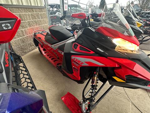 2022 LYNX RAVE RE 850 E-TEC Ice Ripper XT 1.5 M.S./E.S.