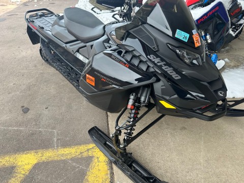 2024 Ski-Doo Renegade X-RS 900 ACE Turbo R ES Ice Ripper XT 1.5 Smart-Shox w/ 10.25 in. Touchscreen — photo 1 of 23