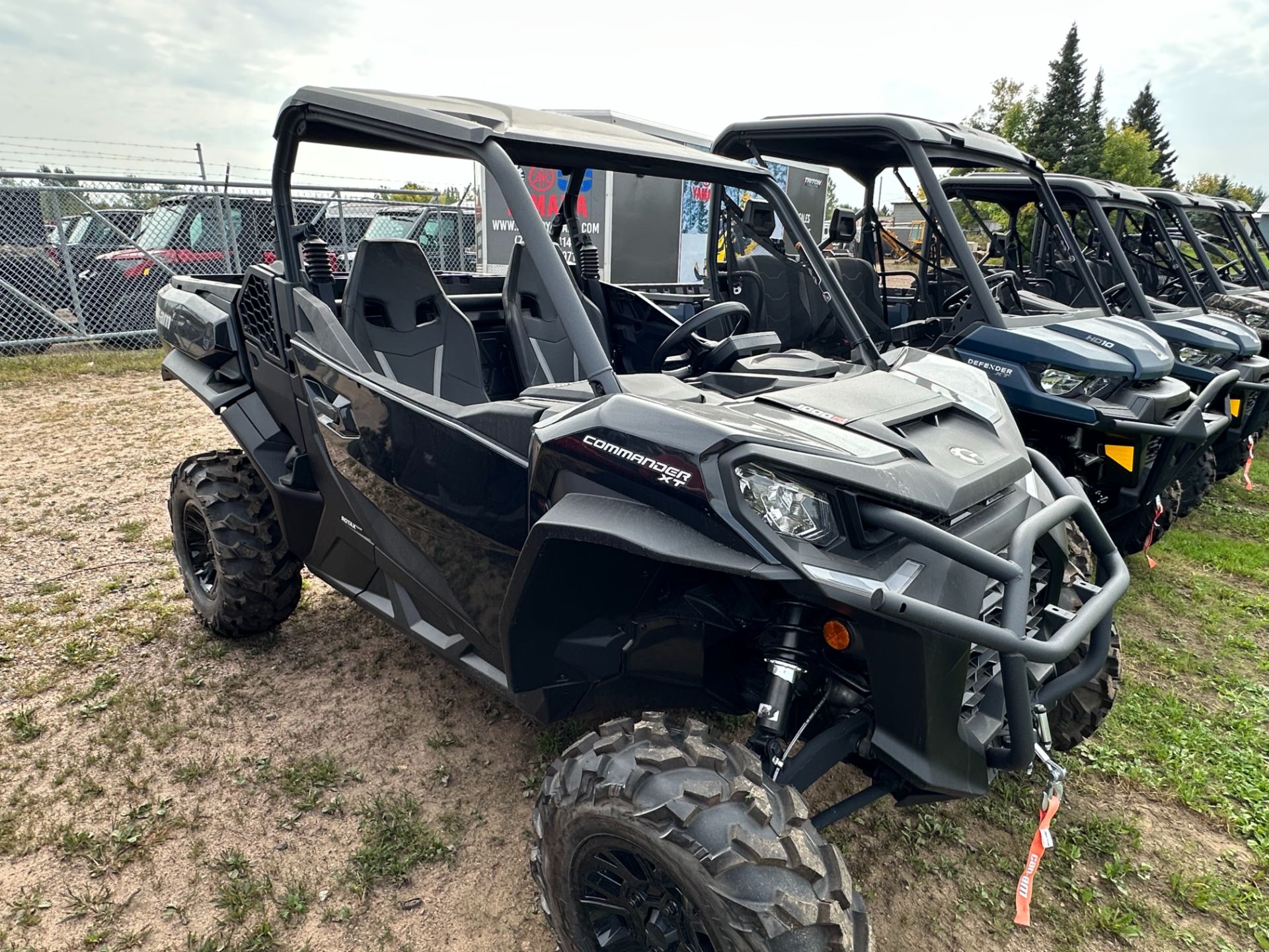 2025 Can-Am Commander XT 1000R Utility Vehicles Antigo Wisconsin 22403