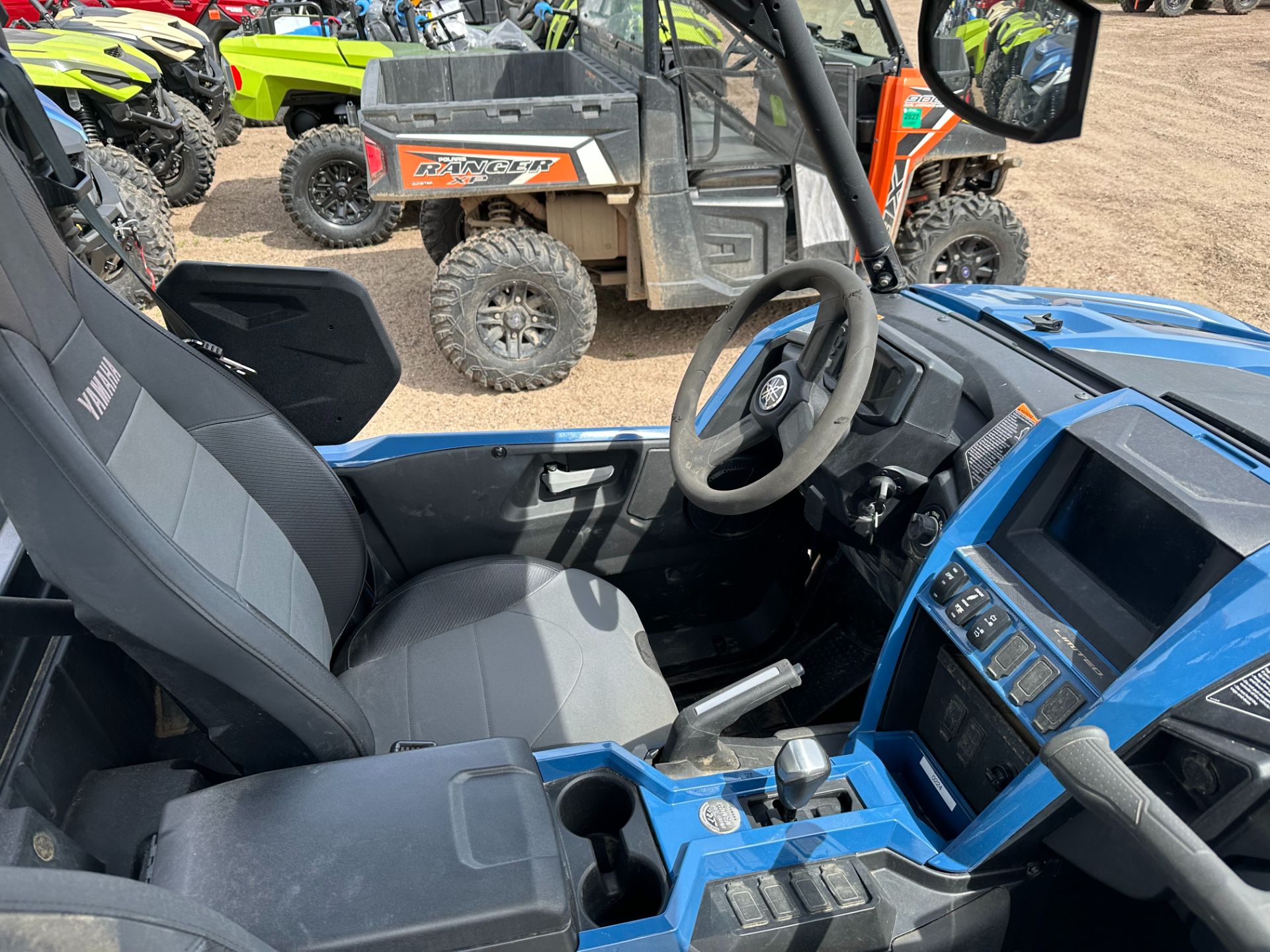 2025 Yamaha Wolverine RMAX2 1000 Limited 5