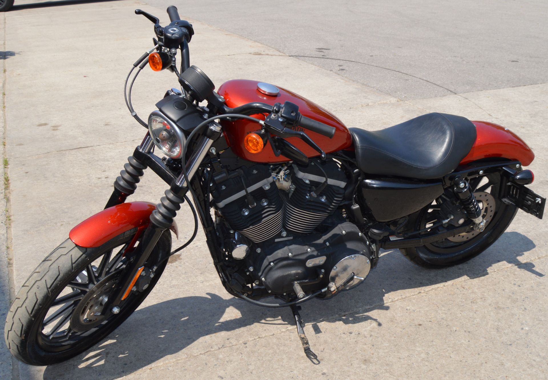 Harley-Davidson Sportster タンク 赤 1957 Harley Davidson Sportster - YouTube