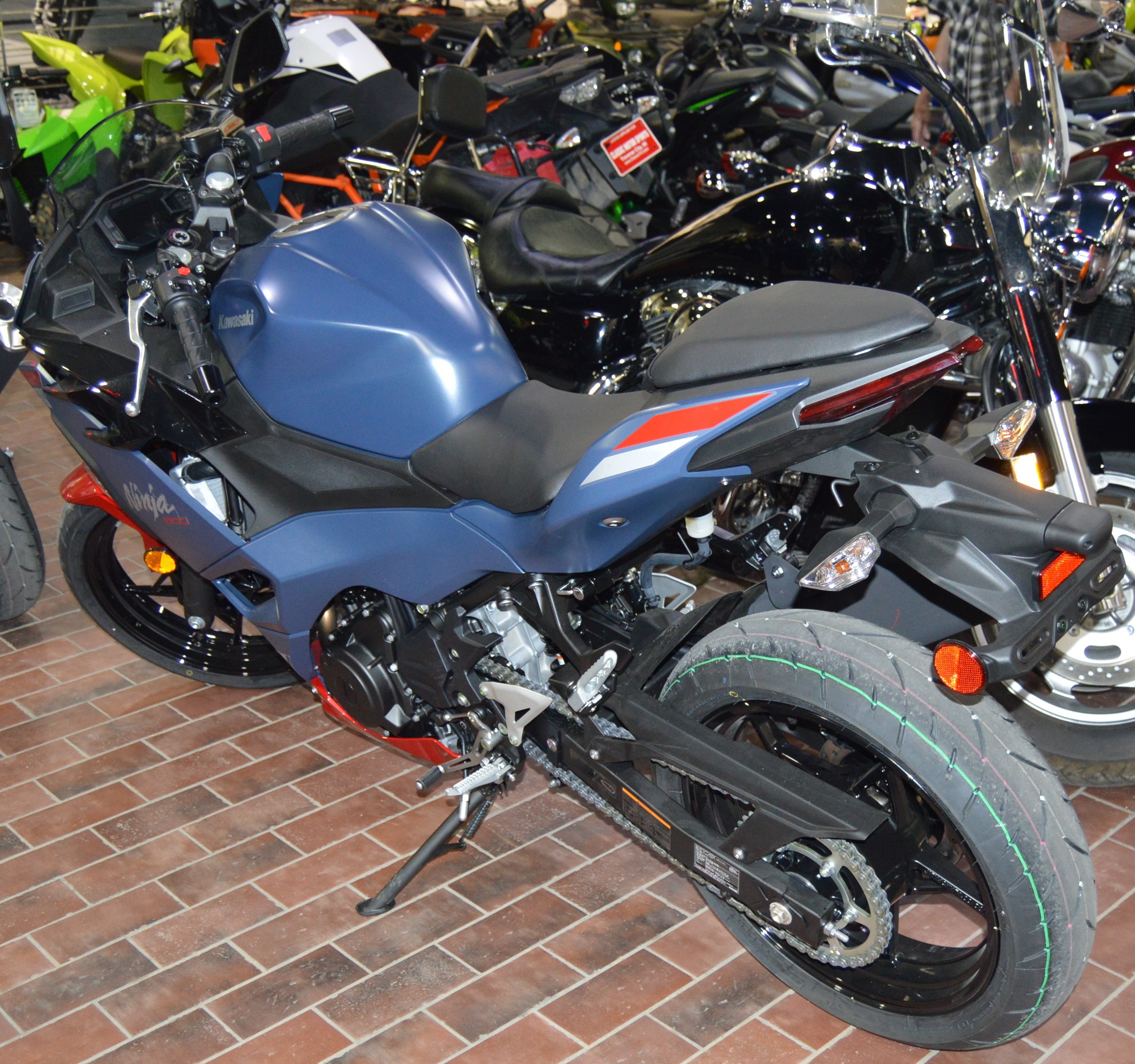 2026 Kawasaki Ninja® 500 ABS 4