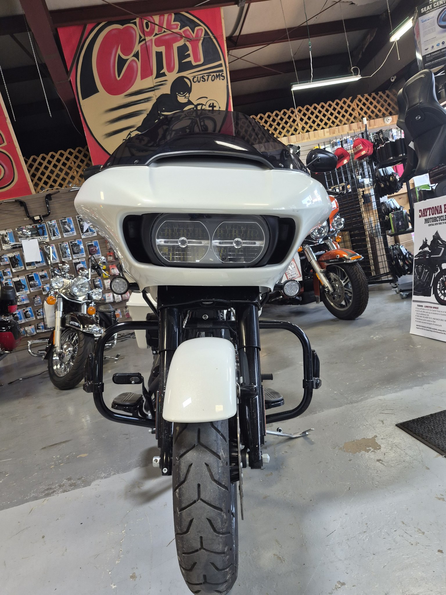 2018 Harley-Davidson Road Glide® Special 2