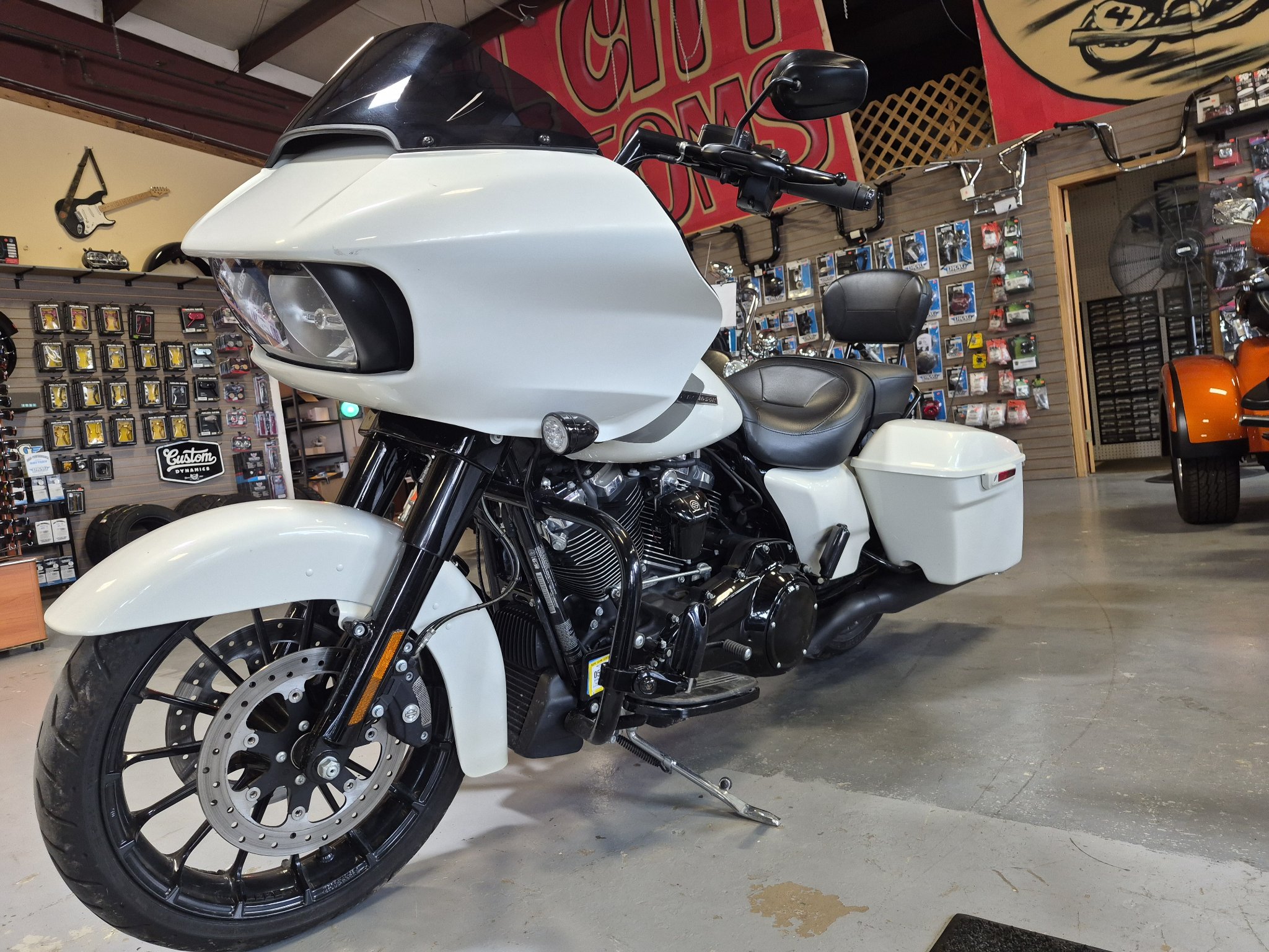 2018 Harley-Davidson Road Glide® Special 3