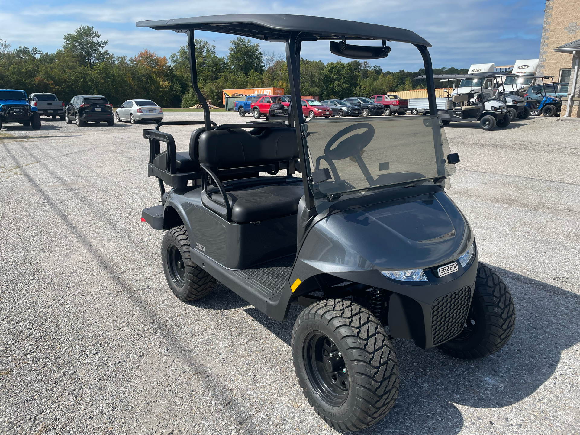 2026 E-Z-GO RXV SUMMIT X Golf Carts New Oxford Pennsylvania