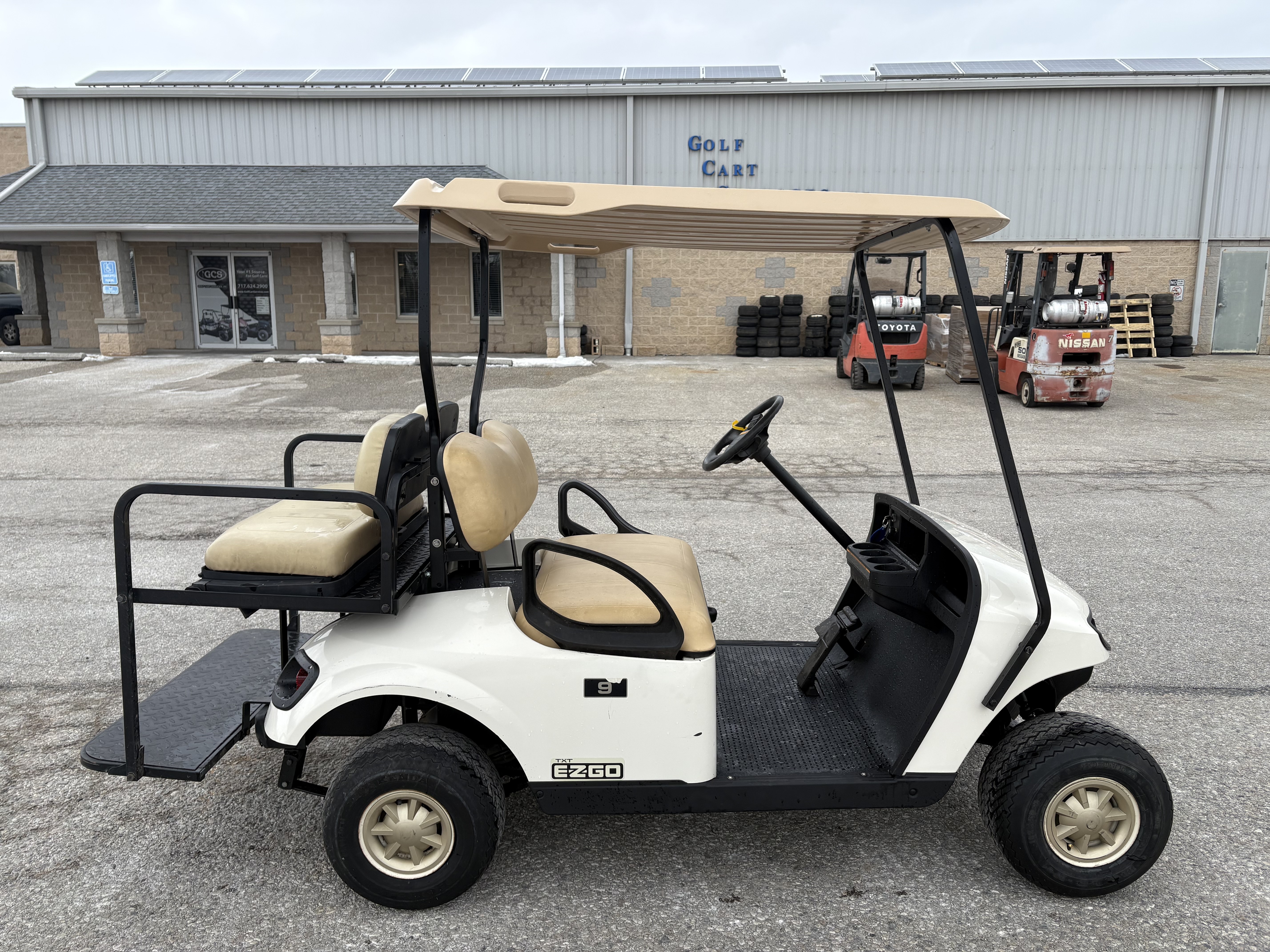 2017 EZGO TXT photo 2