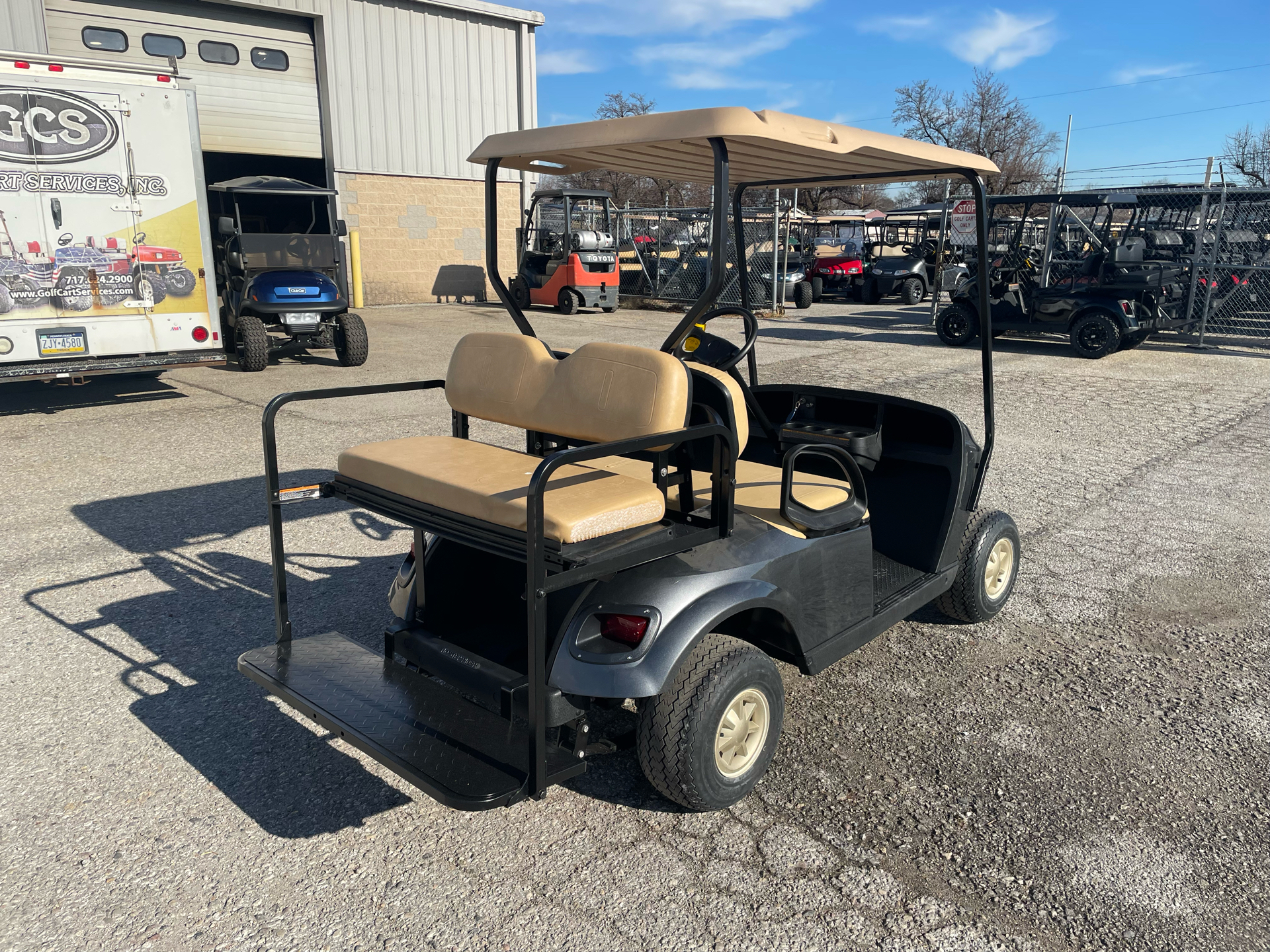 2019 EZGO TXT photo 2