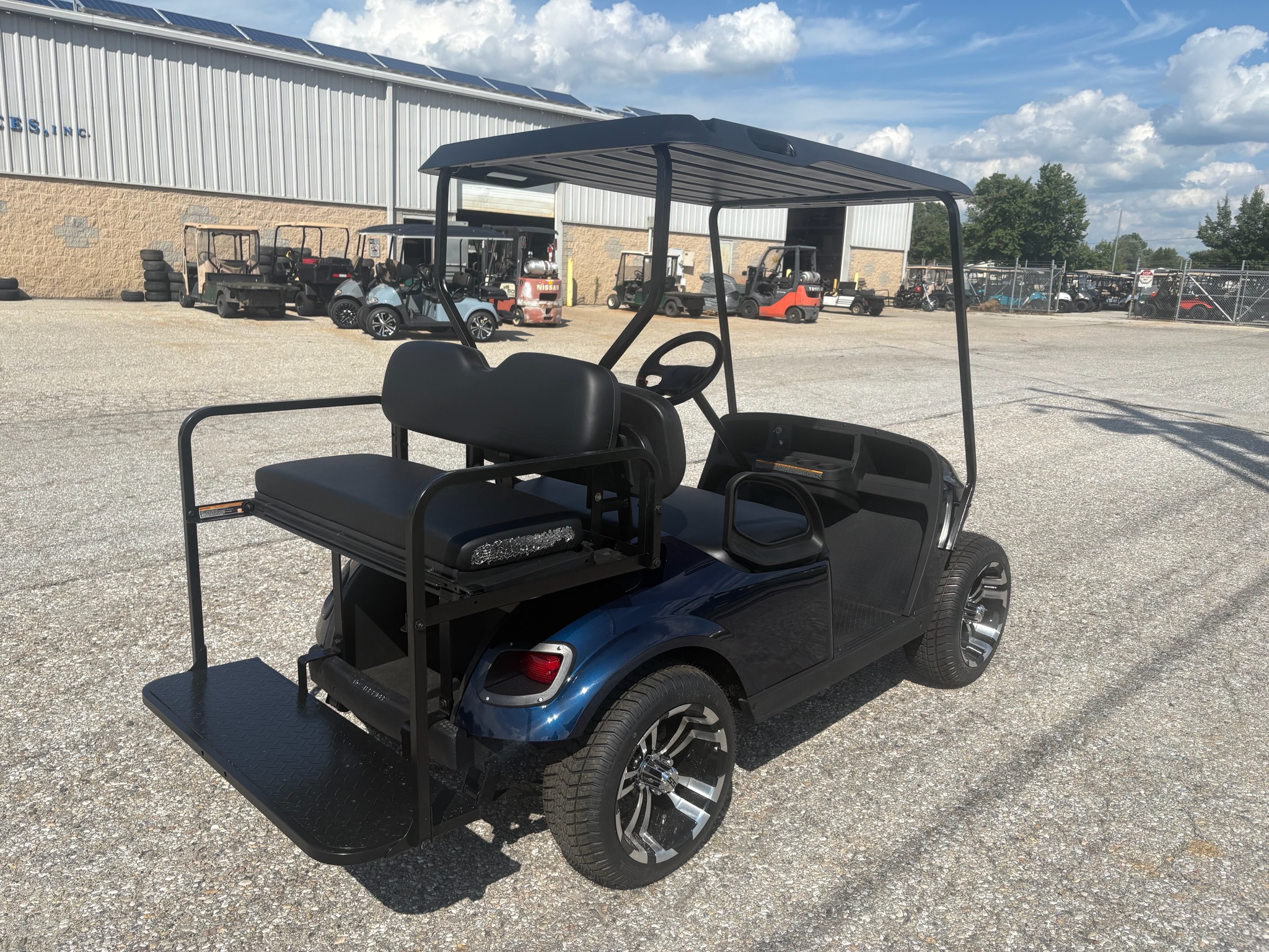 2019 EZGO TXT photo 3