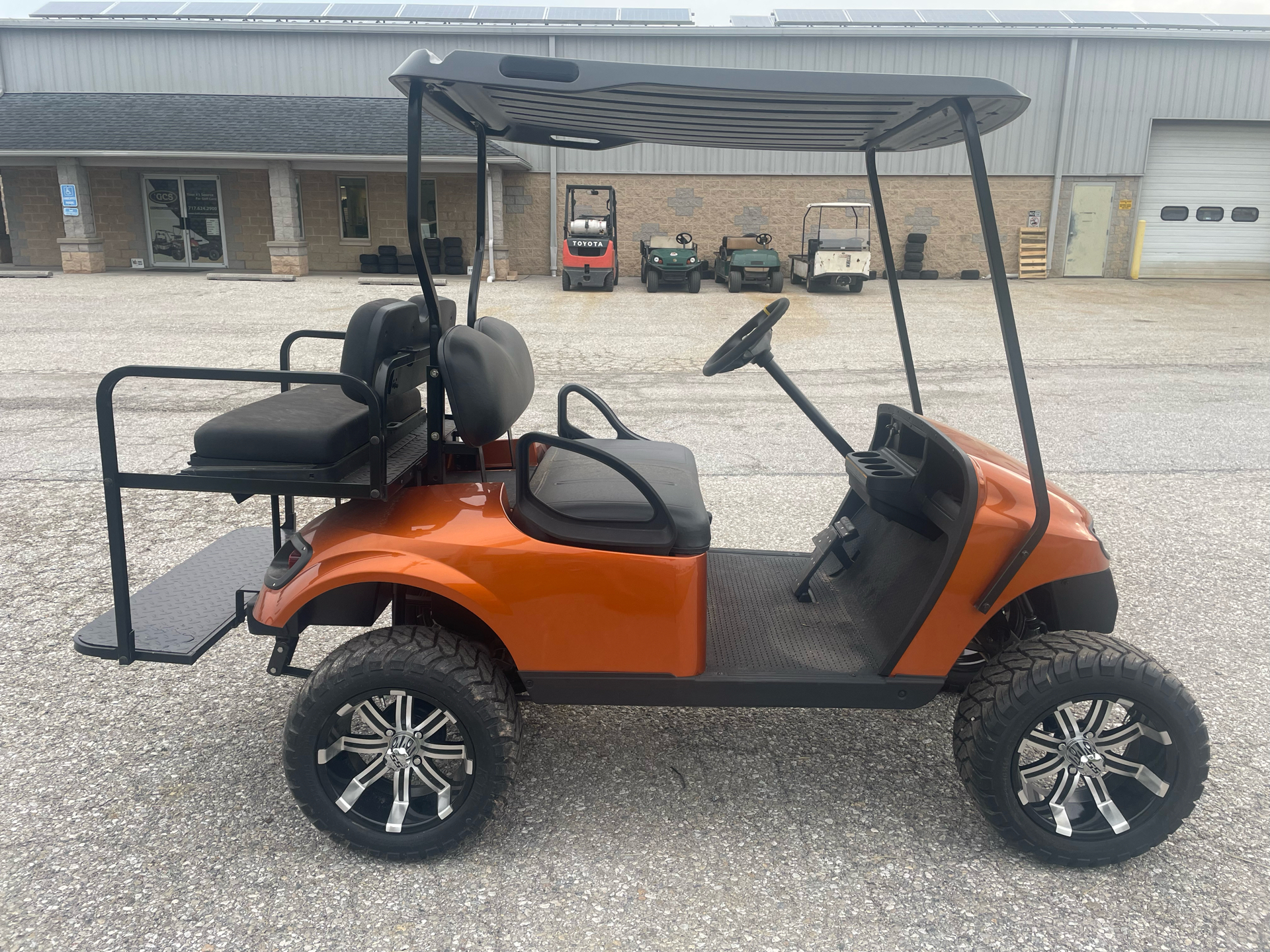 2017 EZGO TXT photo 2