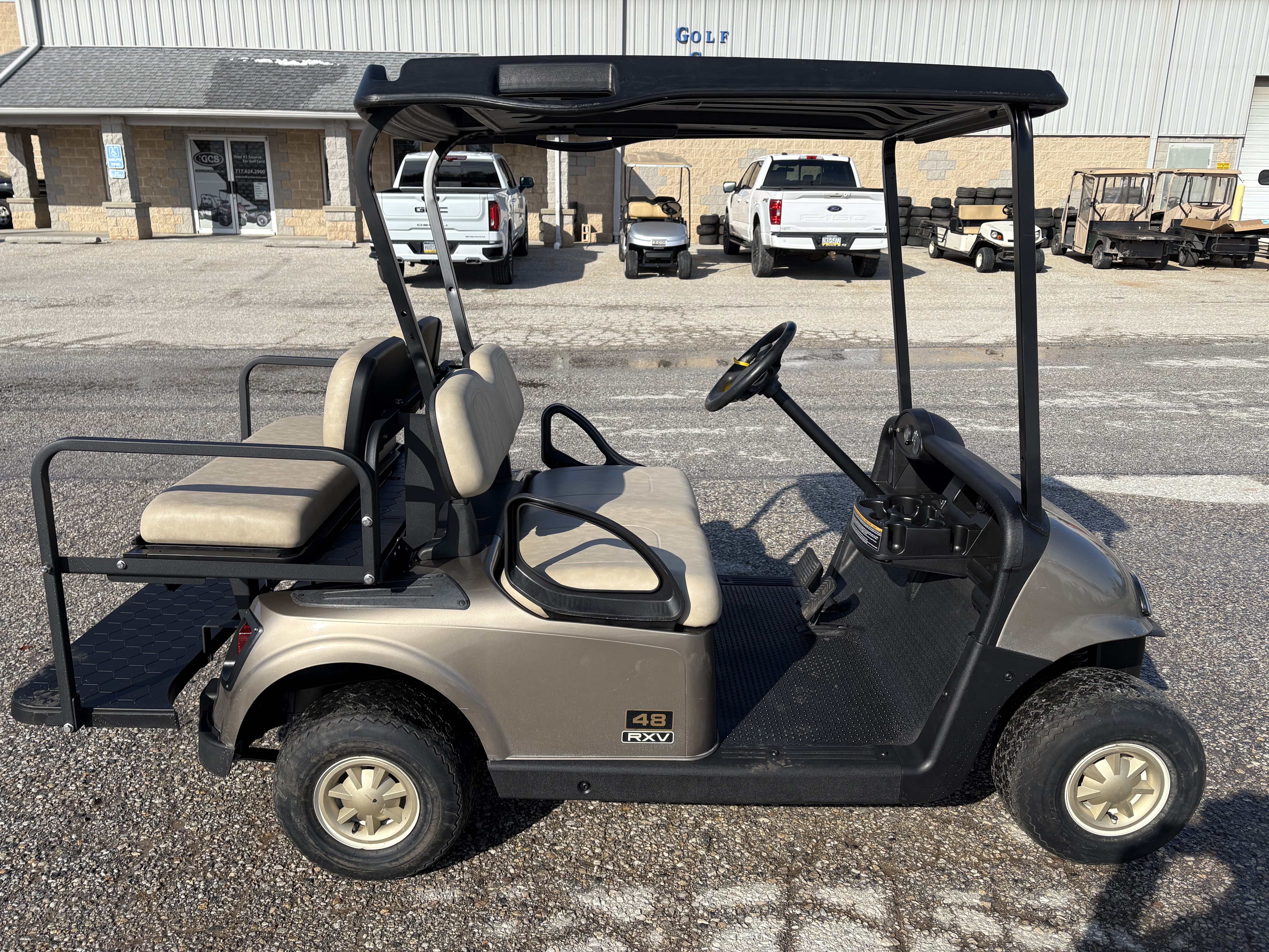 2020 EZGO RXV