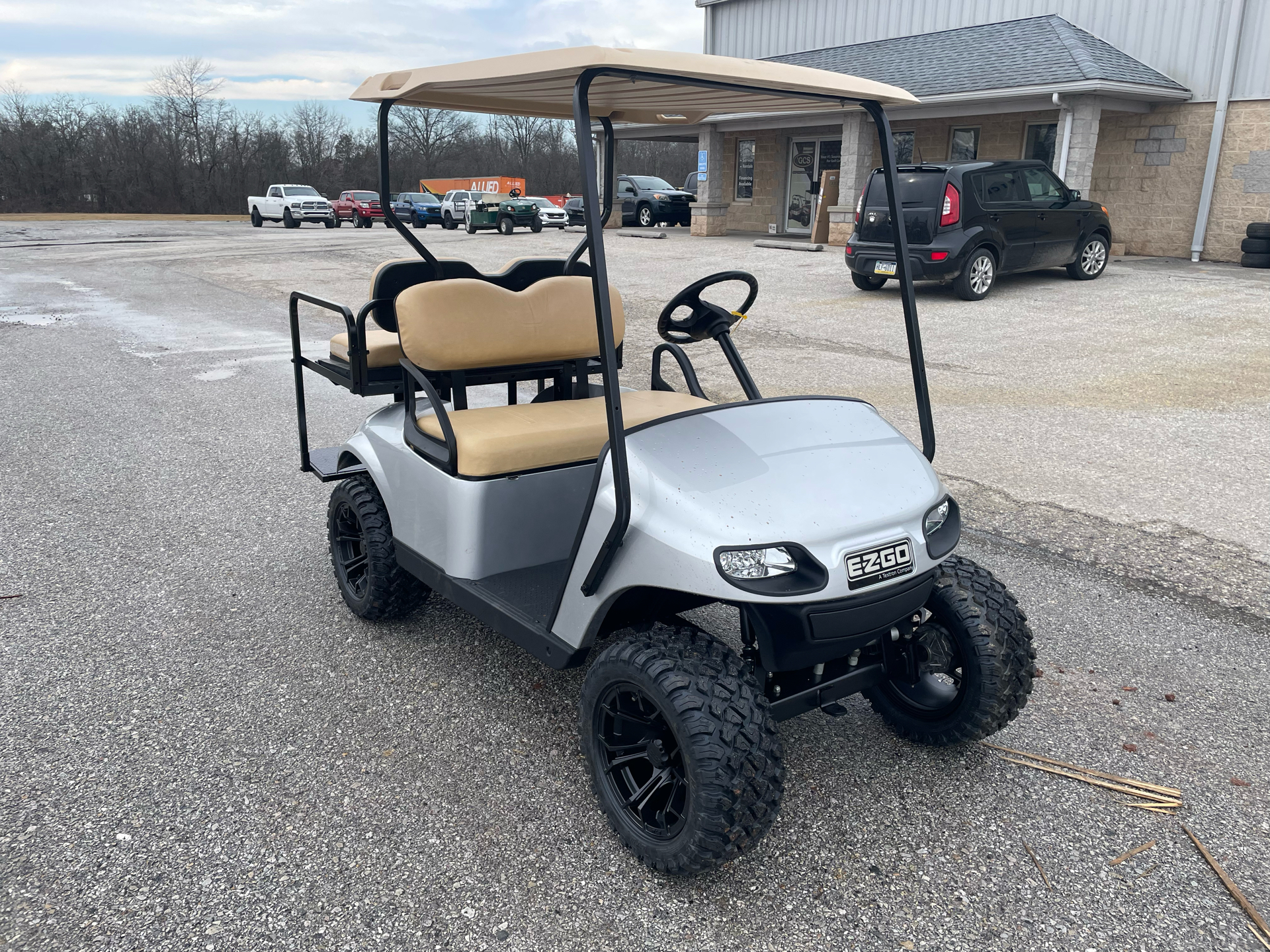 2017 EZGO TXT