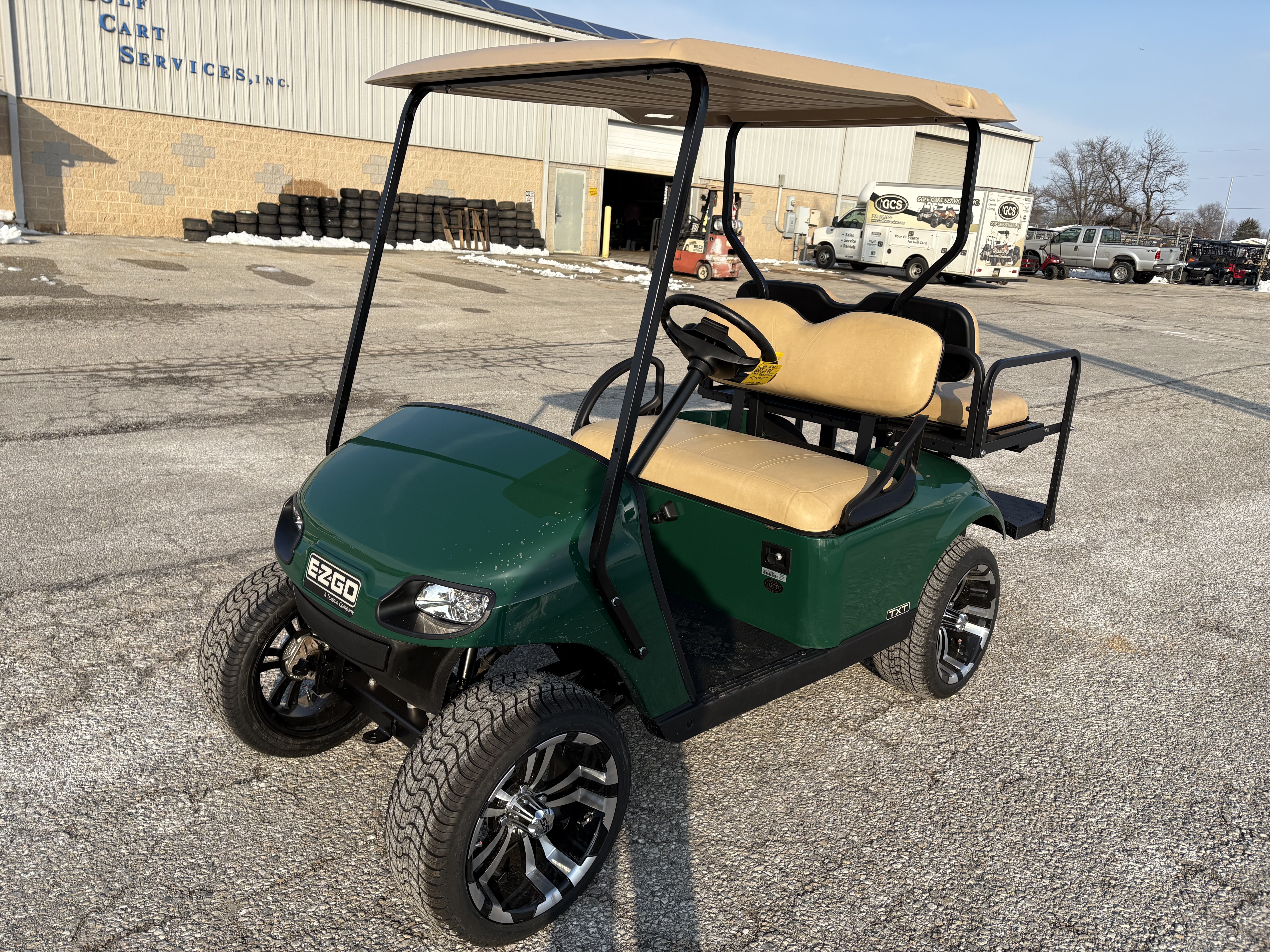 2019 EZGO TXT photo 2