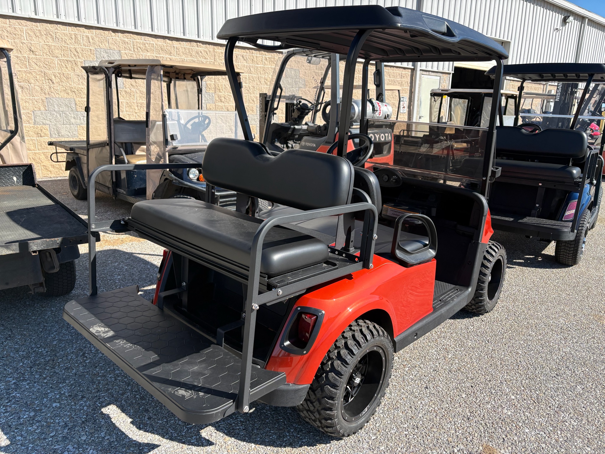 2018 EZGO RXV photo 3